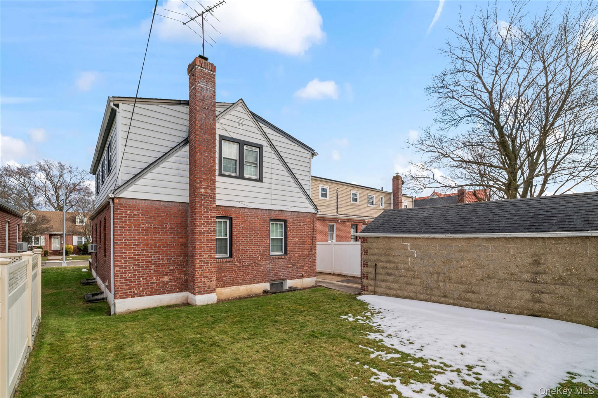 Single Family 231 Street  Queens, NY 11411, MLS-964051-34