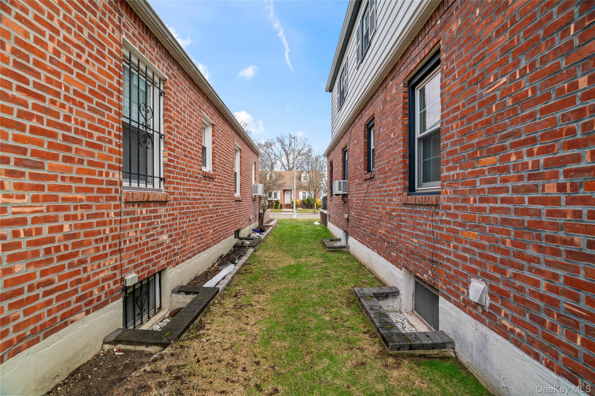 Single Family 231 Street  Queens, NY 11411, MLS-964051-40