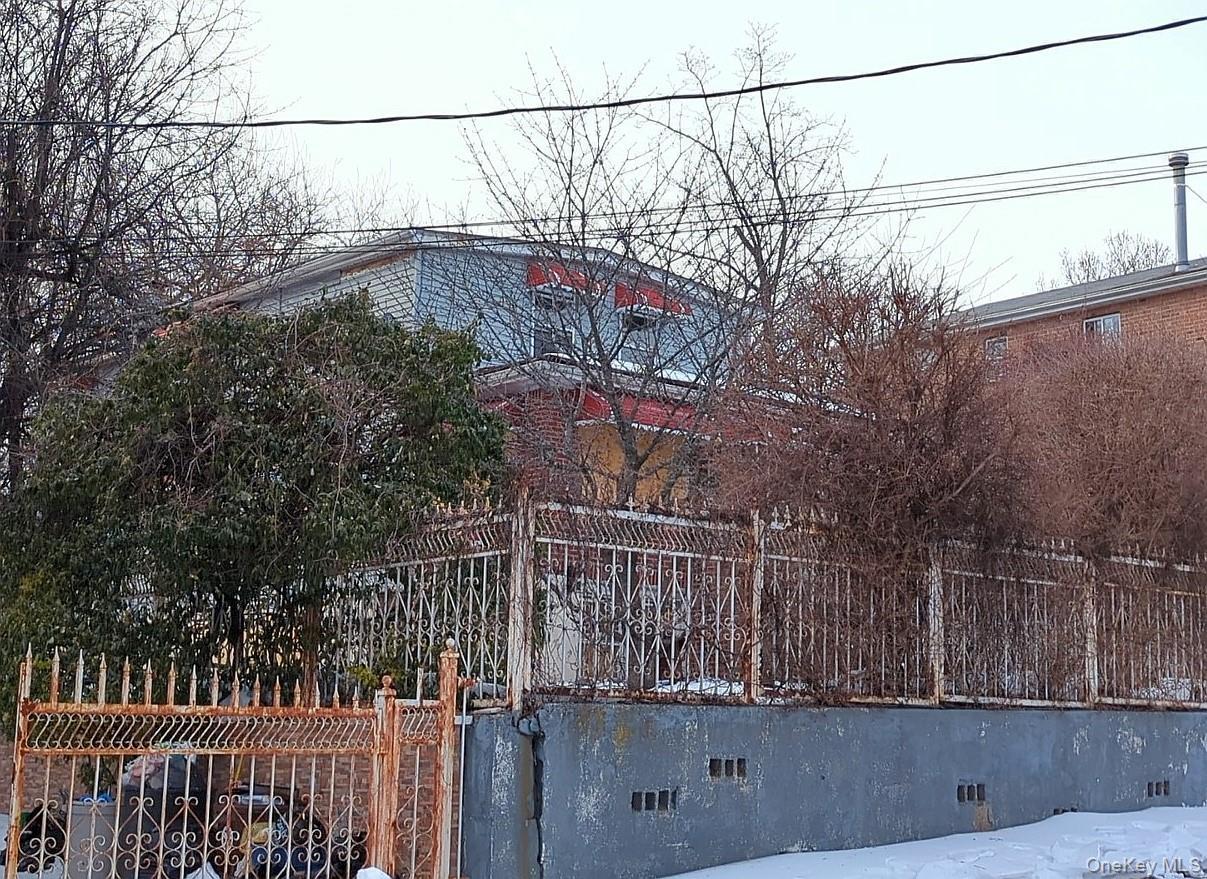 Single Family Gunther Bronx, NY 10469, MLS-964067-4