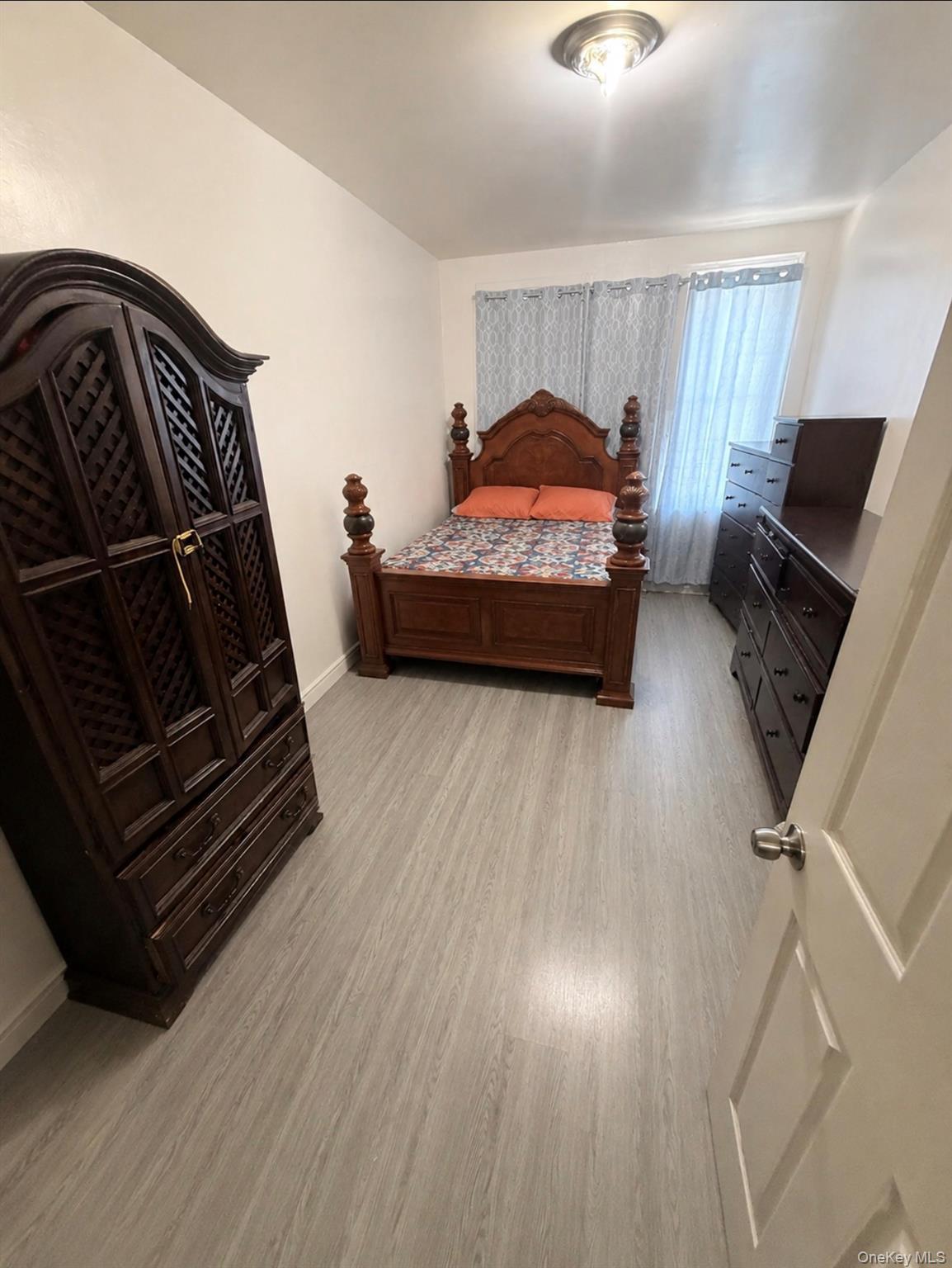 Single Family Noble Avenue Bronx, NY 10472, MLS-964086-3