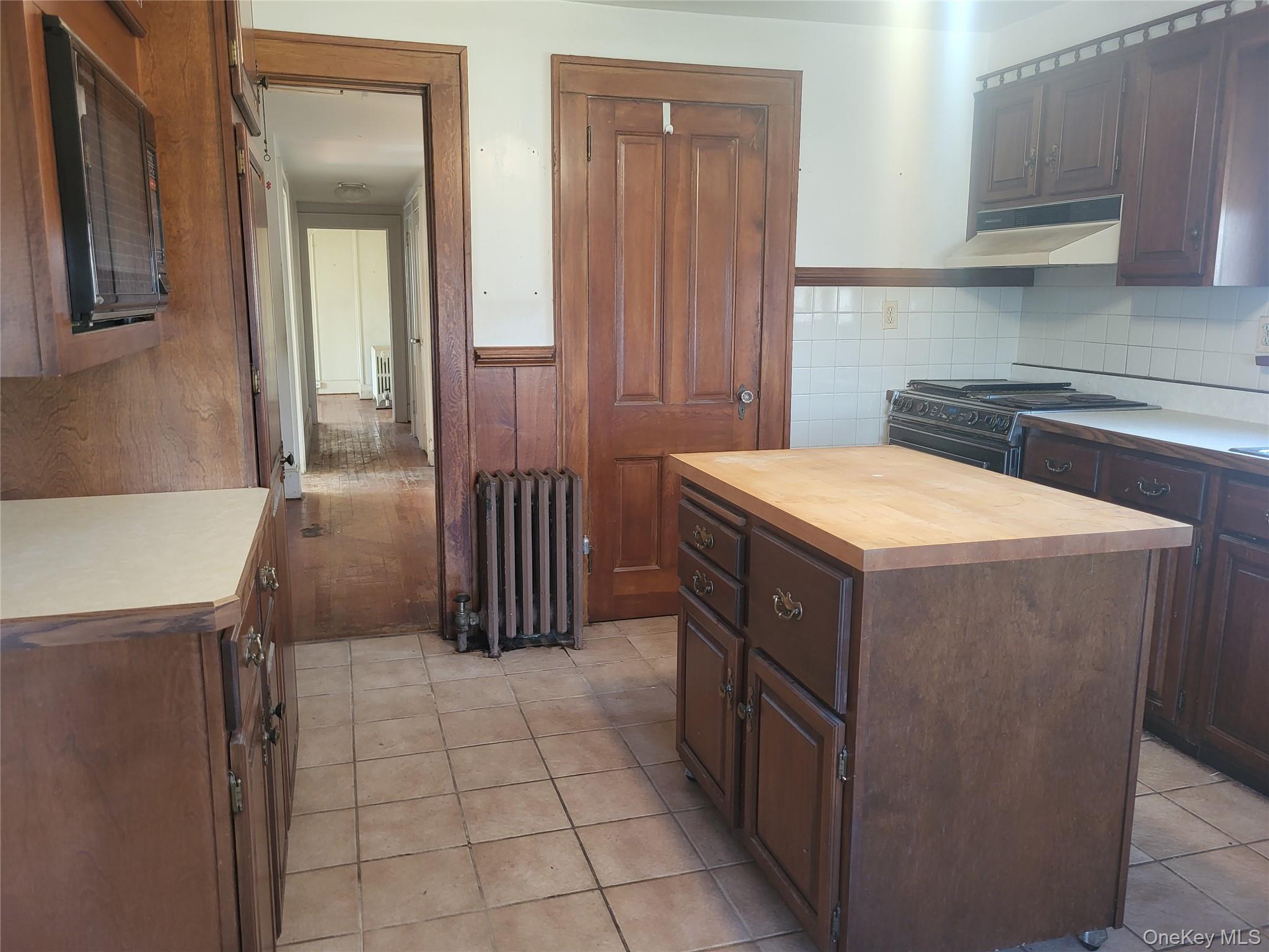 Single Family Hambletonian  Orange County, NY 10918, MLS-964090-10