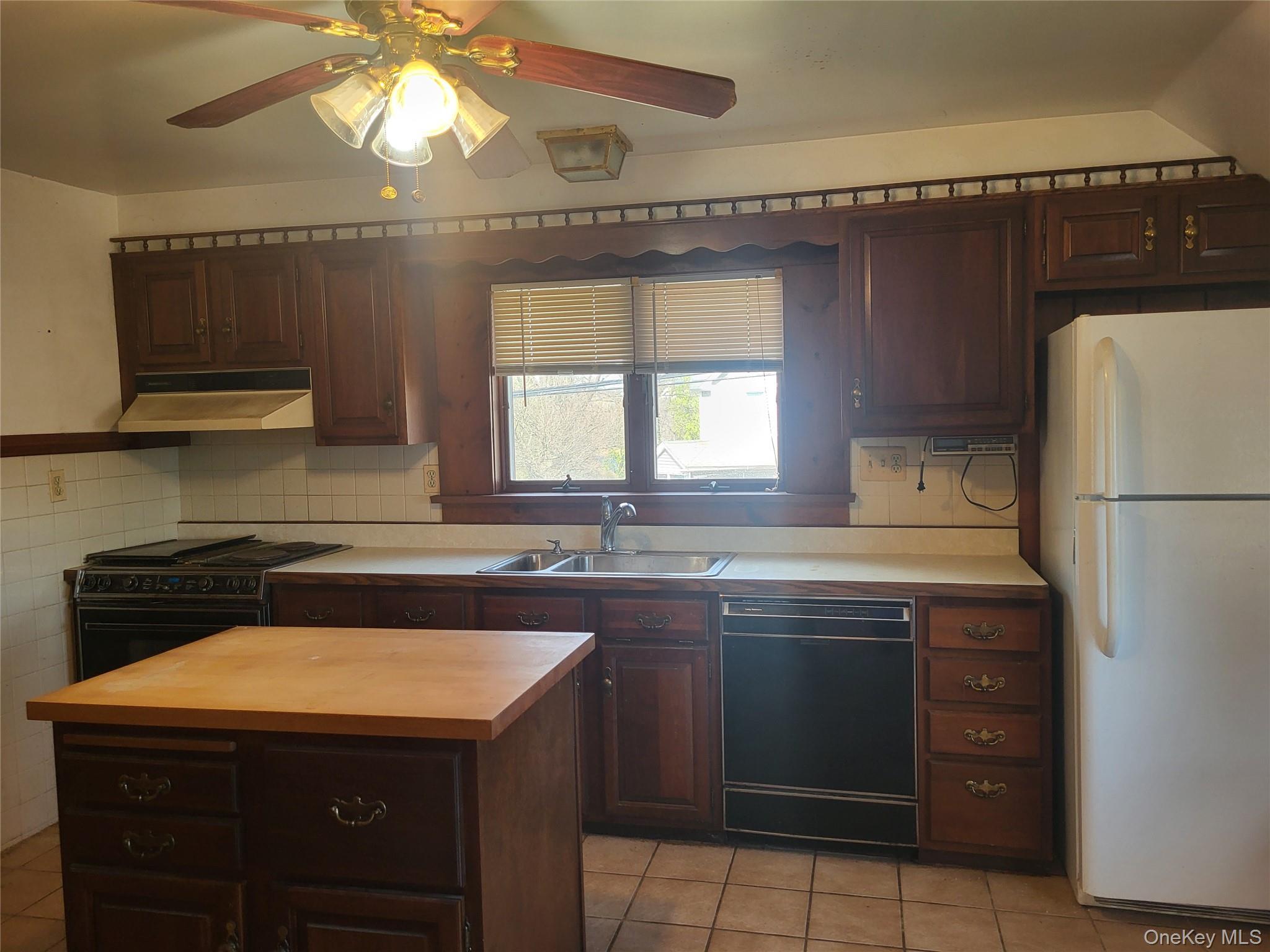 Single Family Hambletonian  Orange County, NY 10918, MLS-964090-11