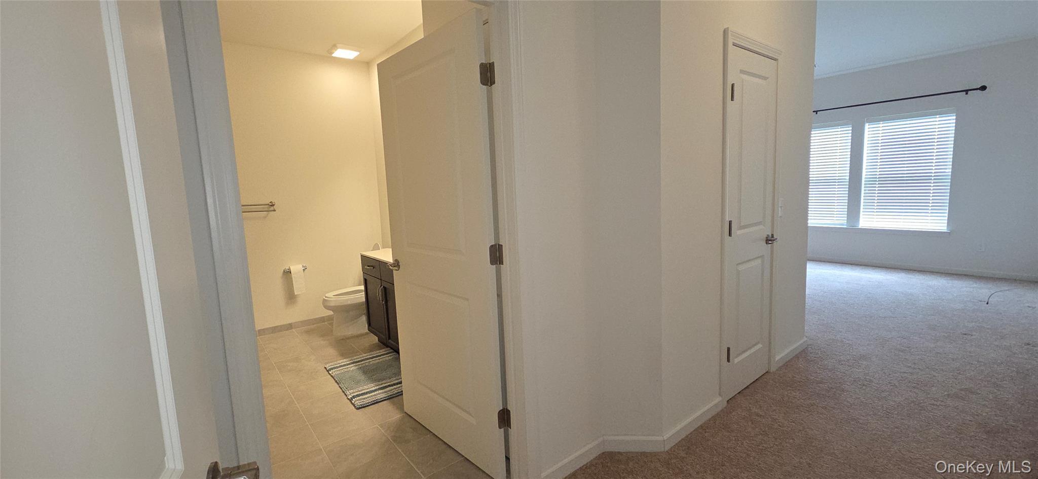 Condo Greentree  Suffolk County, NY 11967, MLS-964099-13