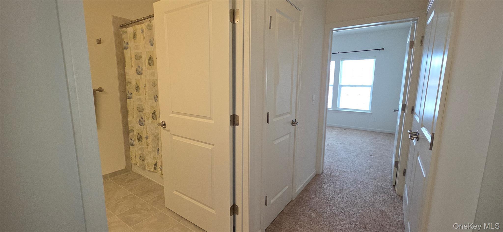 Condo Greentree  Suffolk County, NY 11967, MLS-964099-18