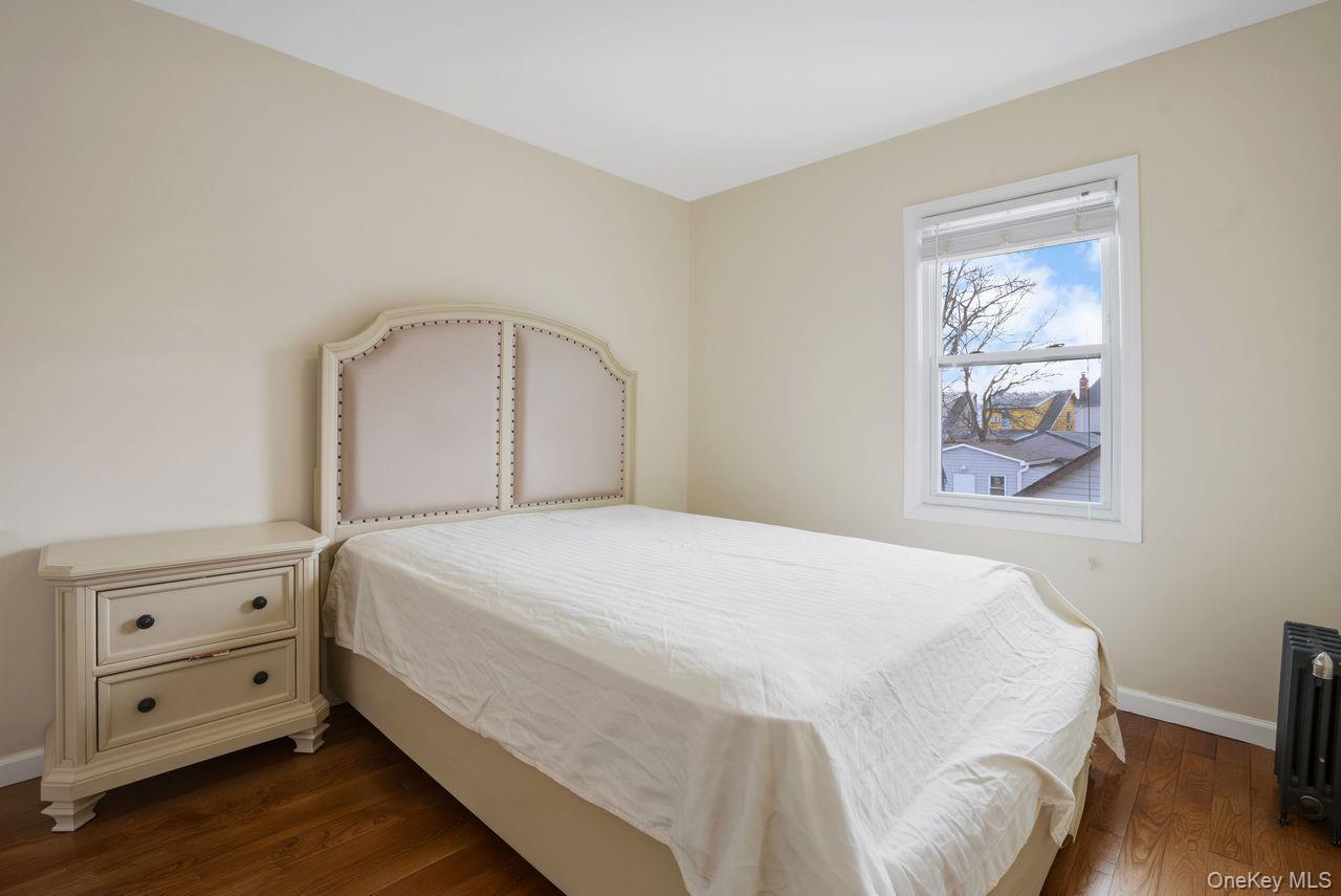 Single Family Hoover  Queens, NY 11435, MLS-964116-10