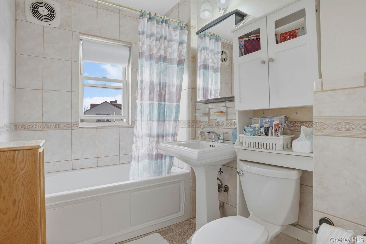 Single Family Hoover  Queens, NY 11435, MLS-964116-11