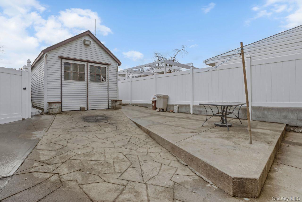 Single Family Hoover  Queens, NY 11435, MLS-964116-12