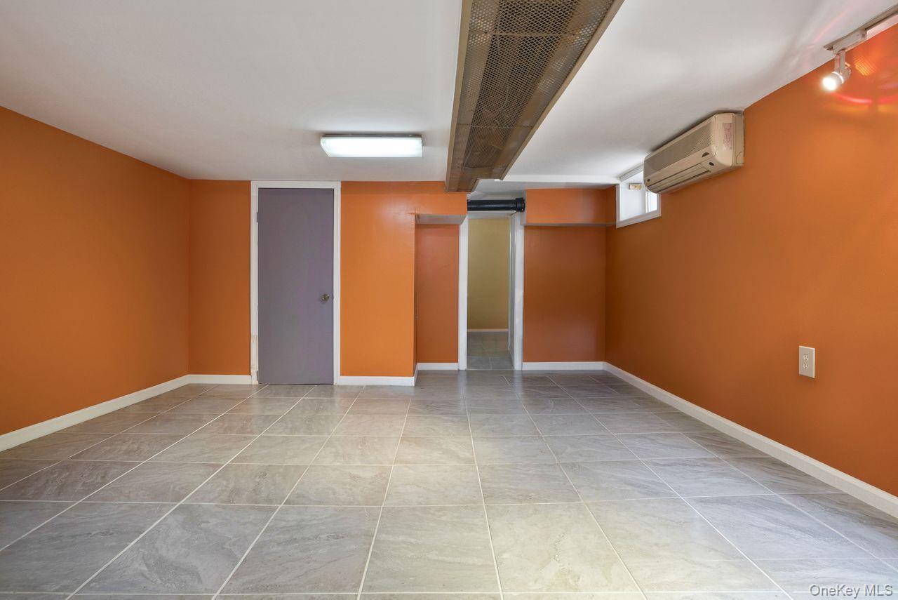 Single Family Hoover  Queens, NY 11435, MLS-964116-14