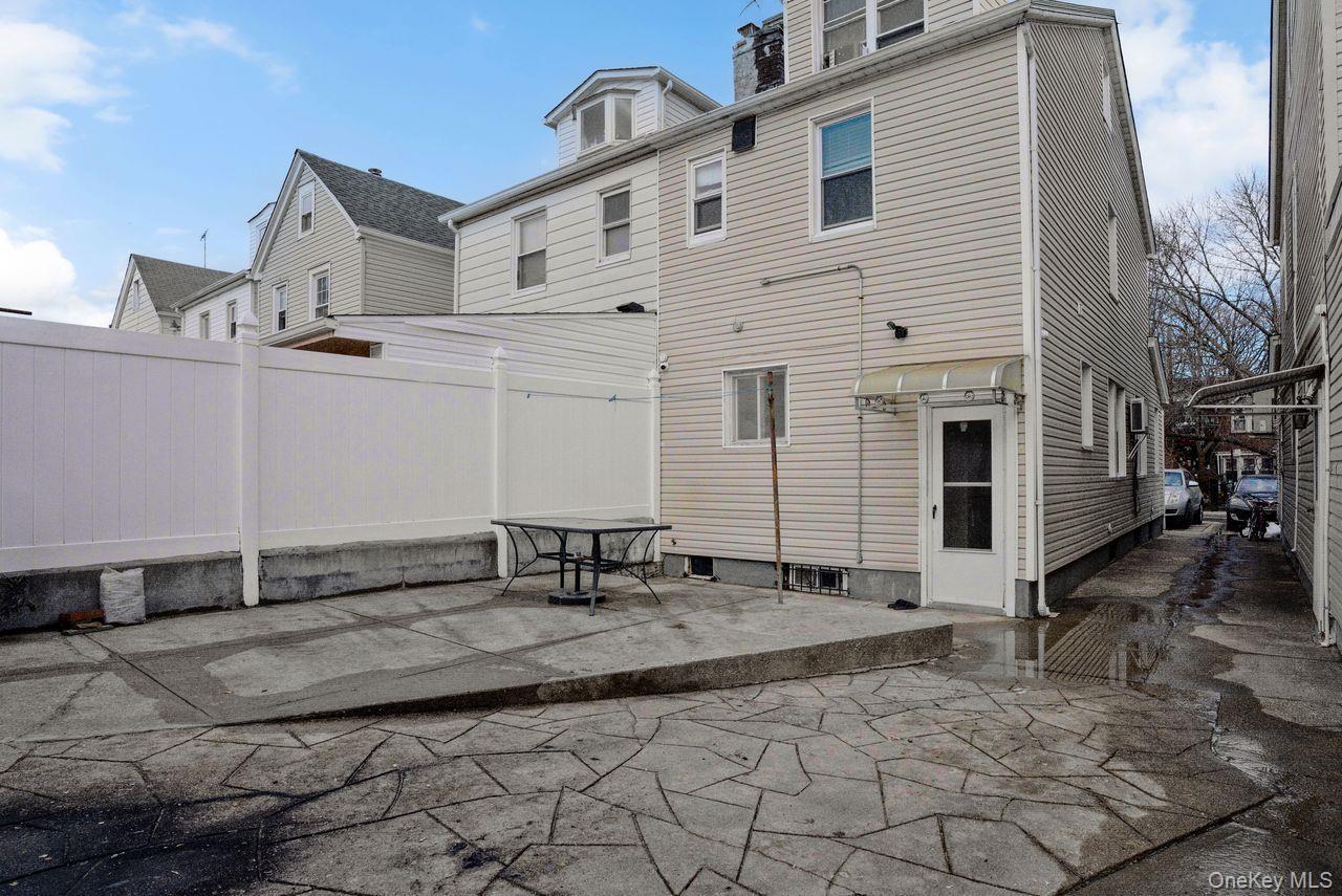 Single Family Hoover  Queens, NY 11435, MLS-964116-16