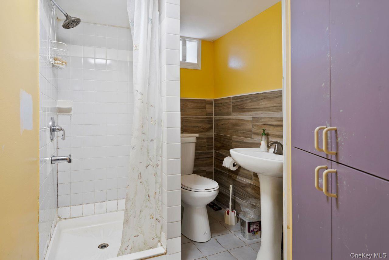 Single Family Hoover  Queens, NY 11435, MLS-964116-9