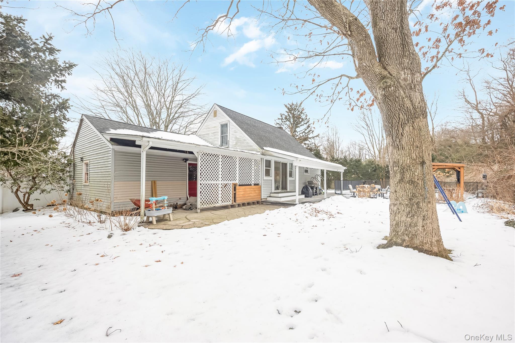 Single Family Renee  Suffolk County, NY 11705, MLS-964164-20