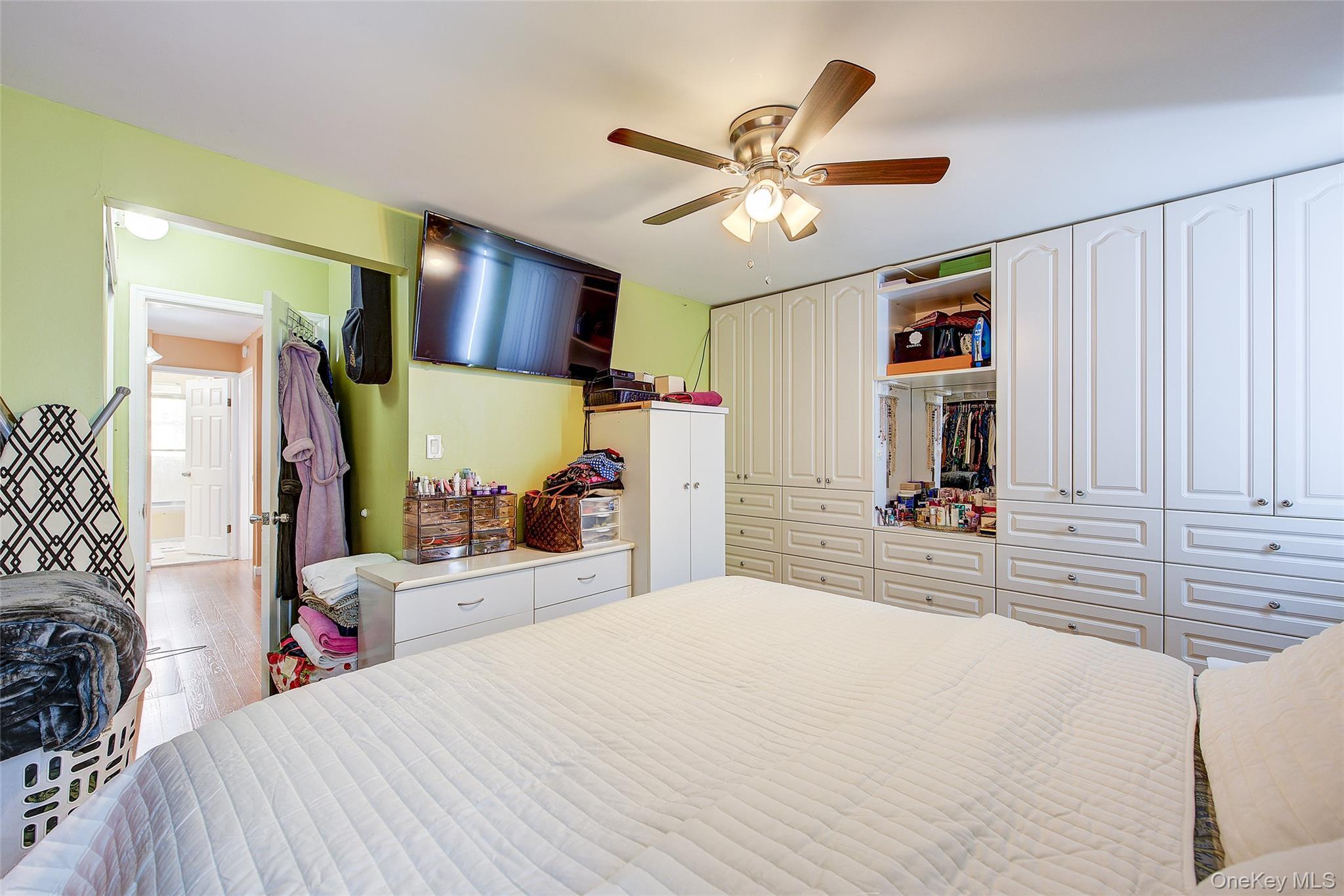 Single Family 201 St  Queens, NY 11423, MLS-964165-16