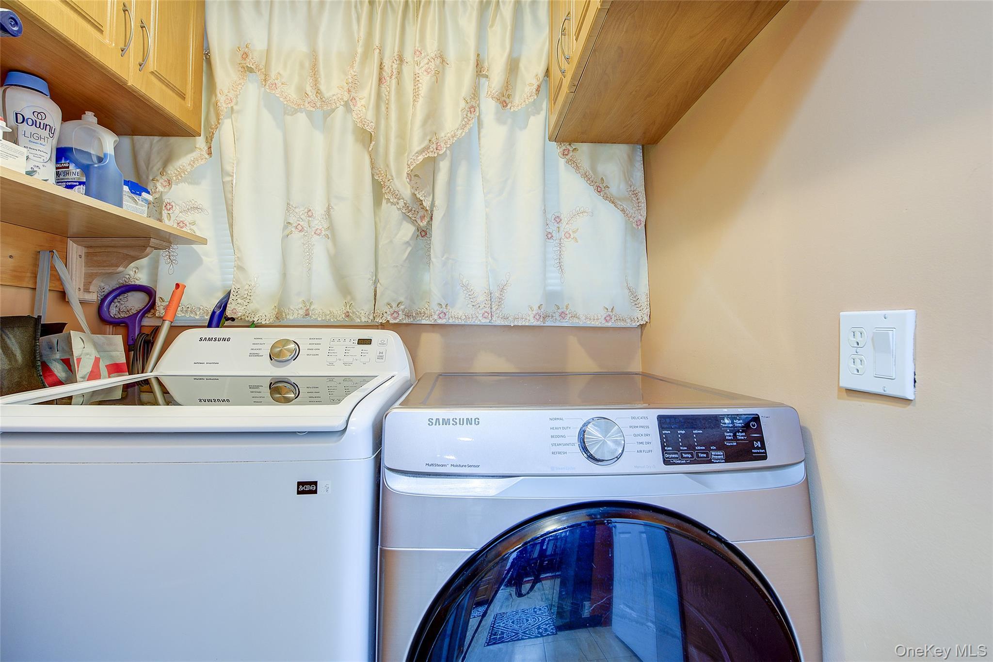 Single Family 201 St  Queens, NY 11423, MLS-964165-24