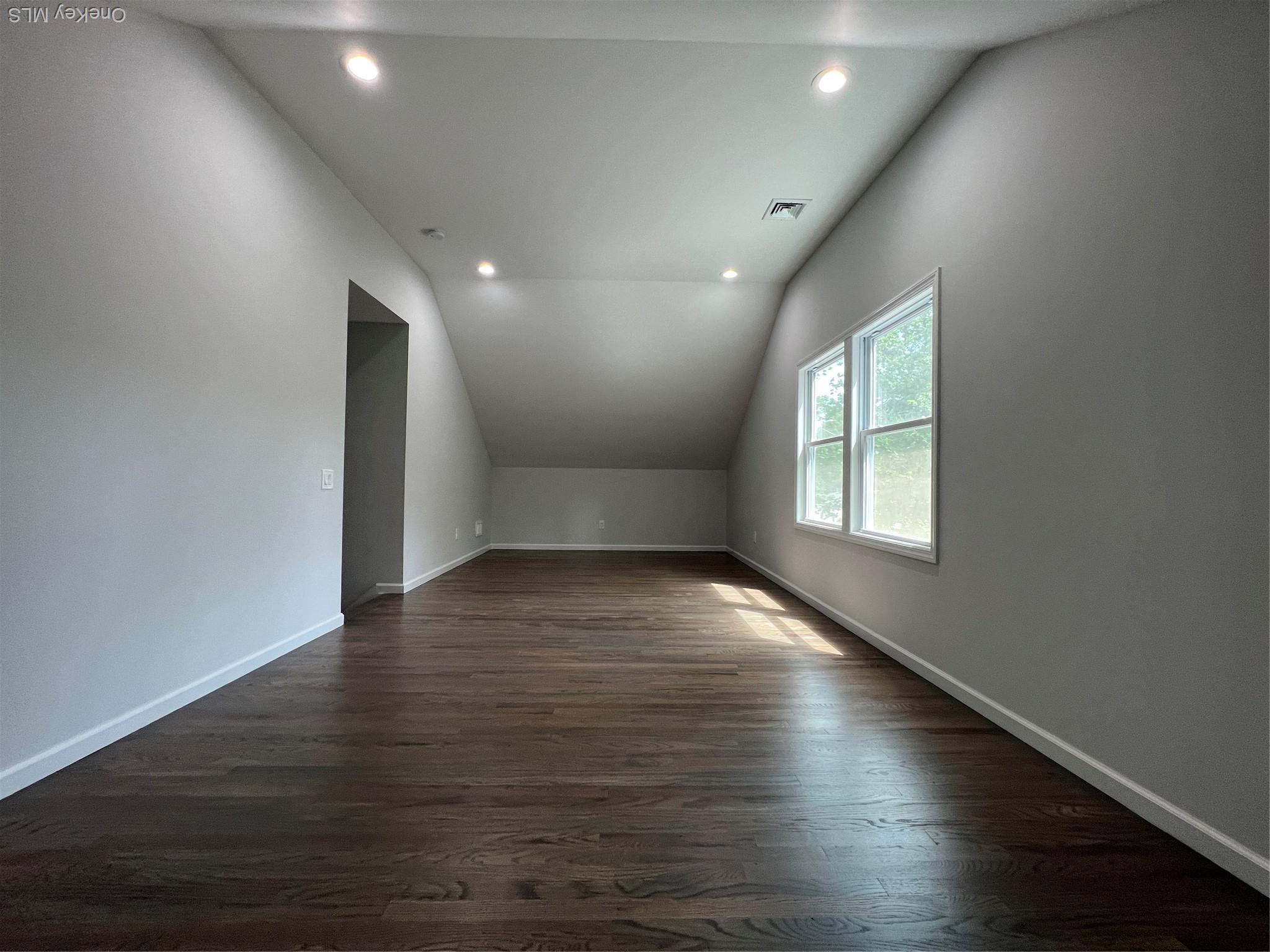 Single Family Aspen Suffolk County, NY 11951, MLS-964179-12