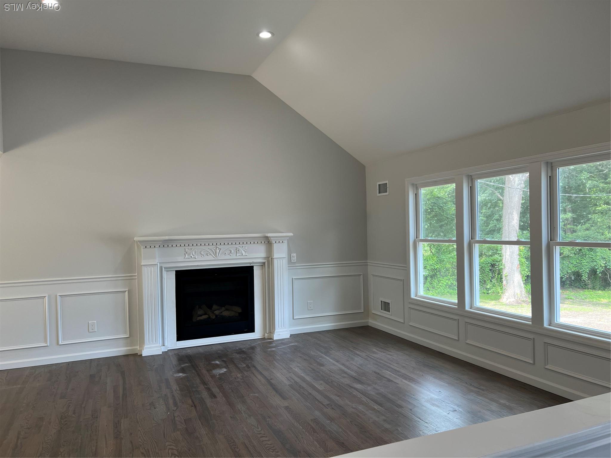 Single Family Aspen Suffolk County, NY 11951, MLS-964179-3