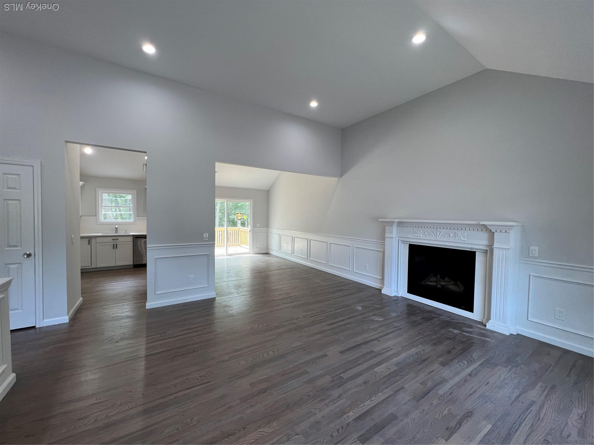 Single Family Aspen Suffolk County, NY 11951, MLS-964179-5