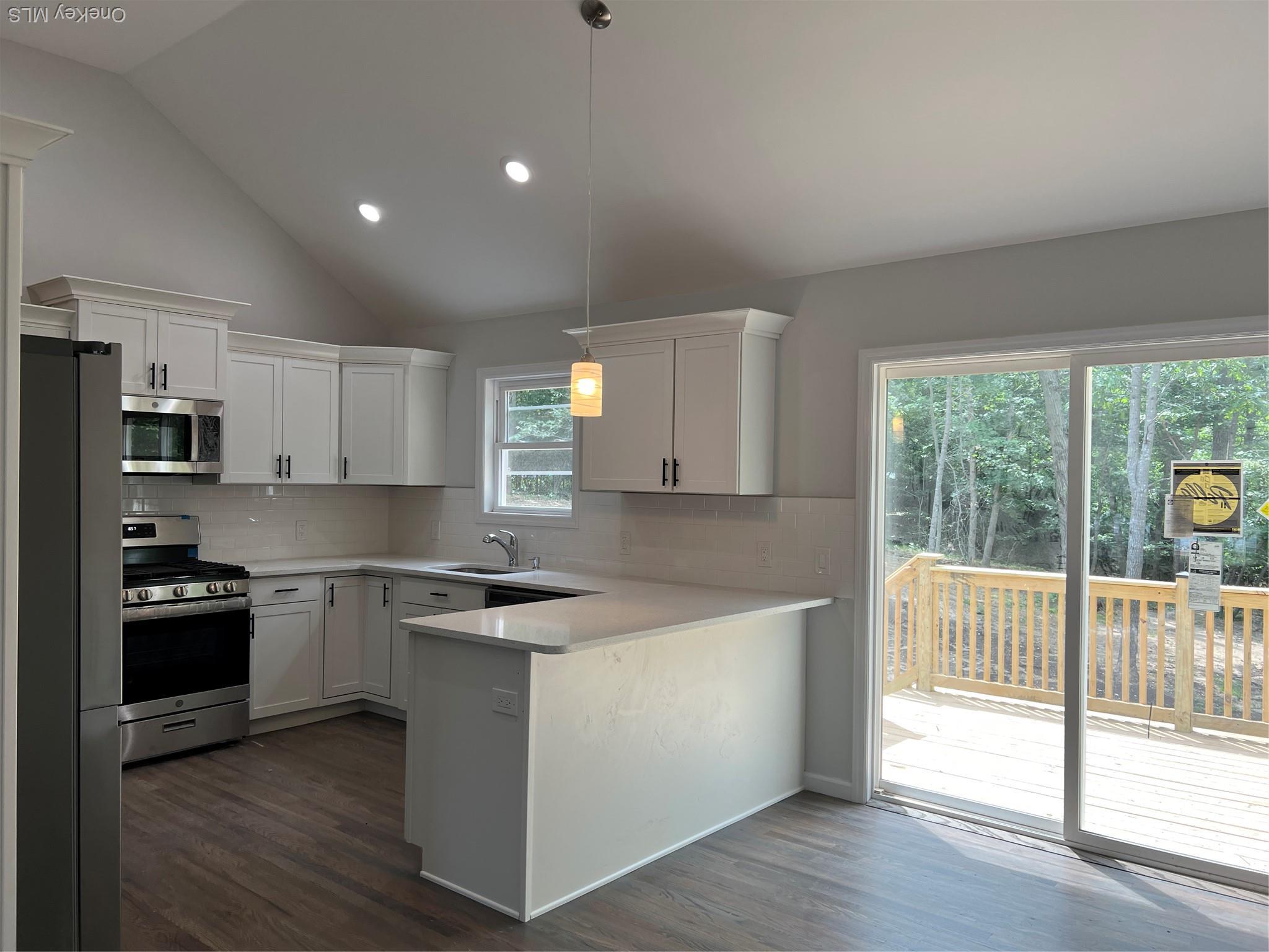 Single Family Aspen Suffolk County, NY 11951, MLS-964179-7