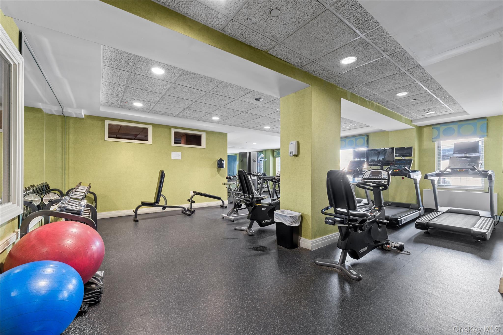 Condo Beach 117th  Queens, NY 11694, MLS-964180-22