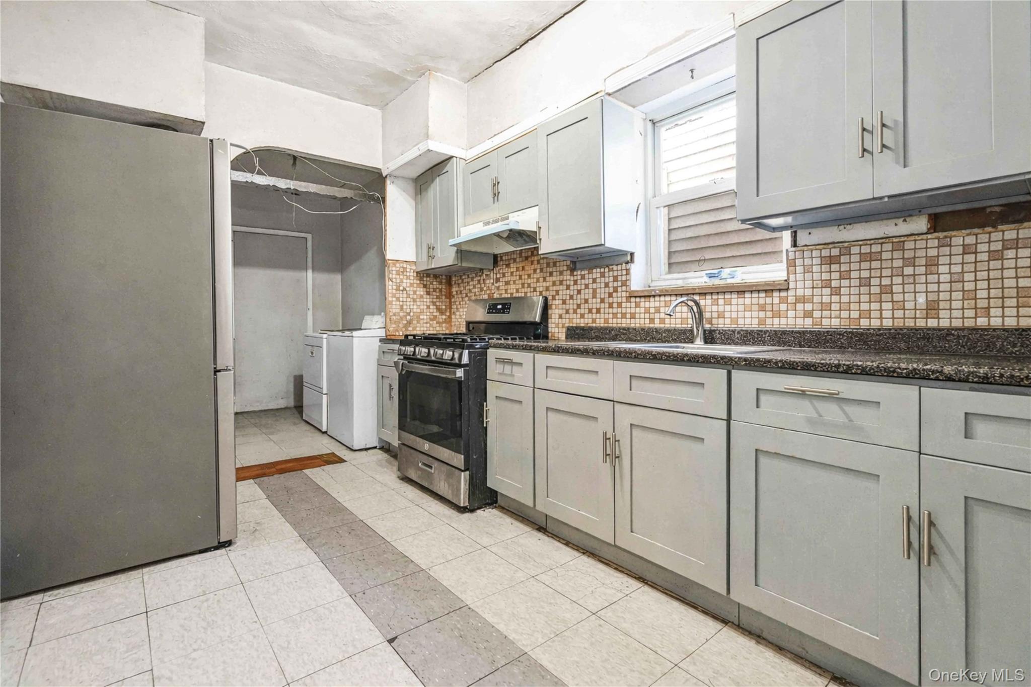 Single Family 34th  Queens, NY 11368, MLS-964182-6