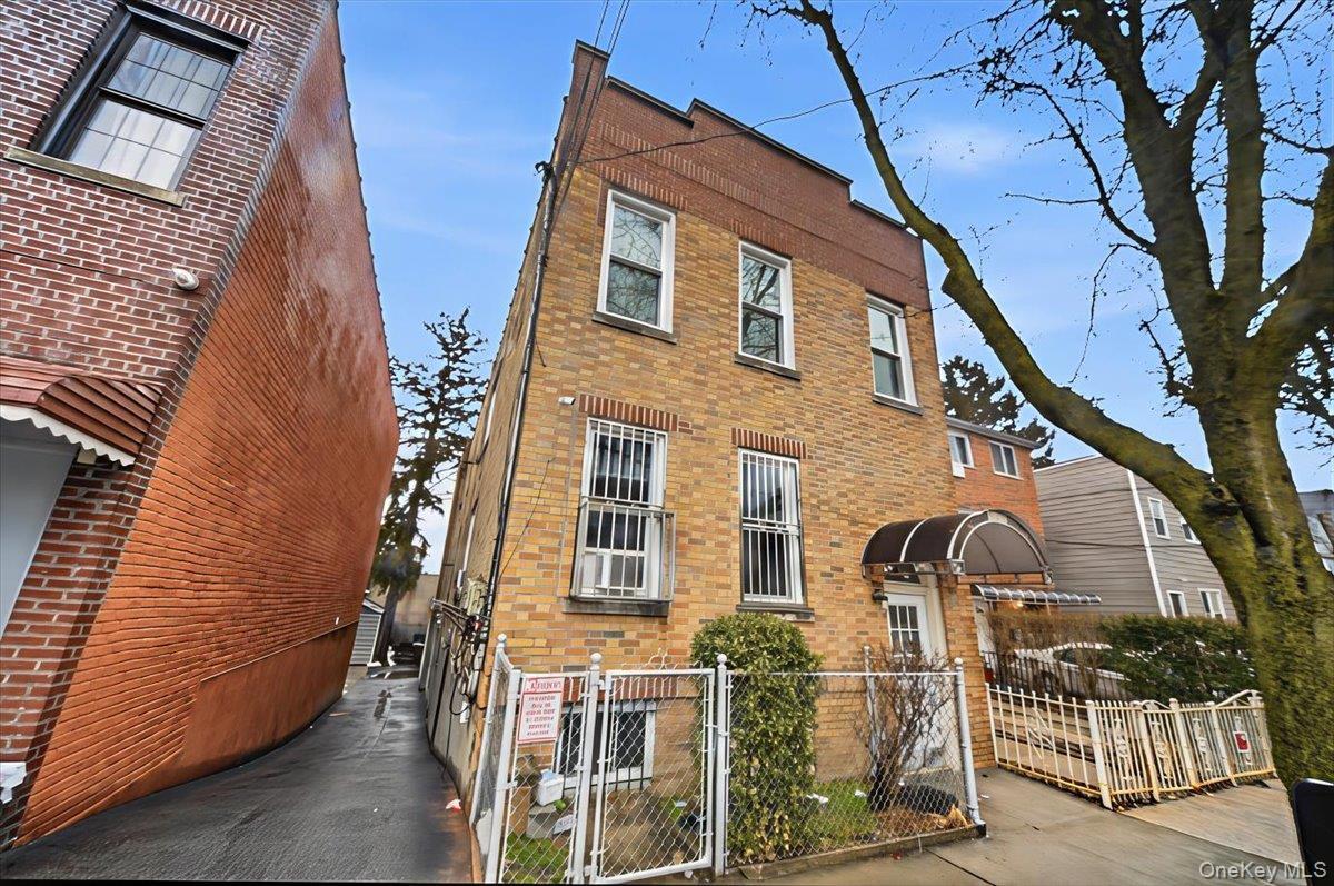 Apartment 232nd  Bronx, NY 10466, MLS-964185-2