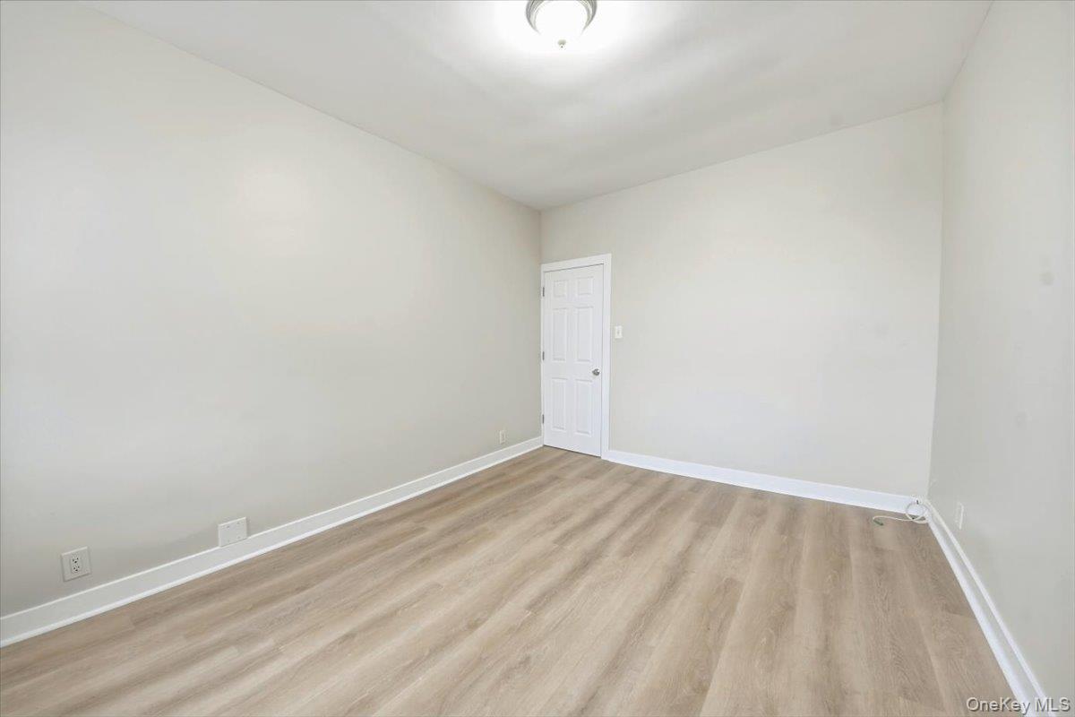 Apartment 232nd  Bronx, NY 10466, MLS-964185-5