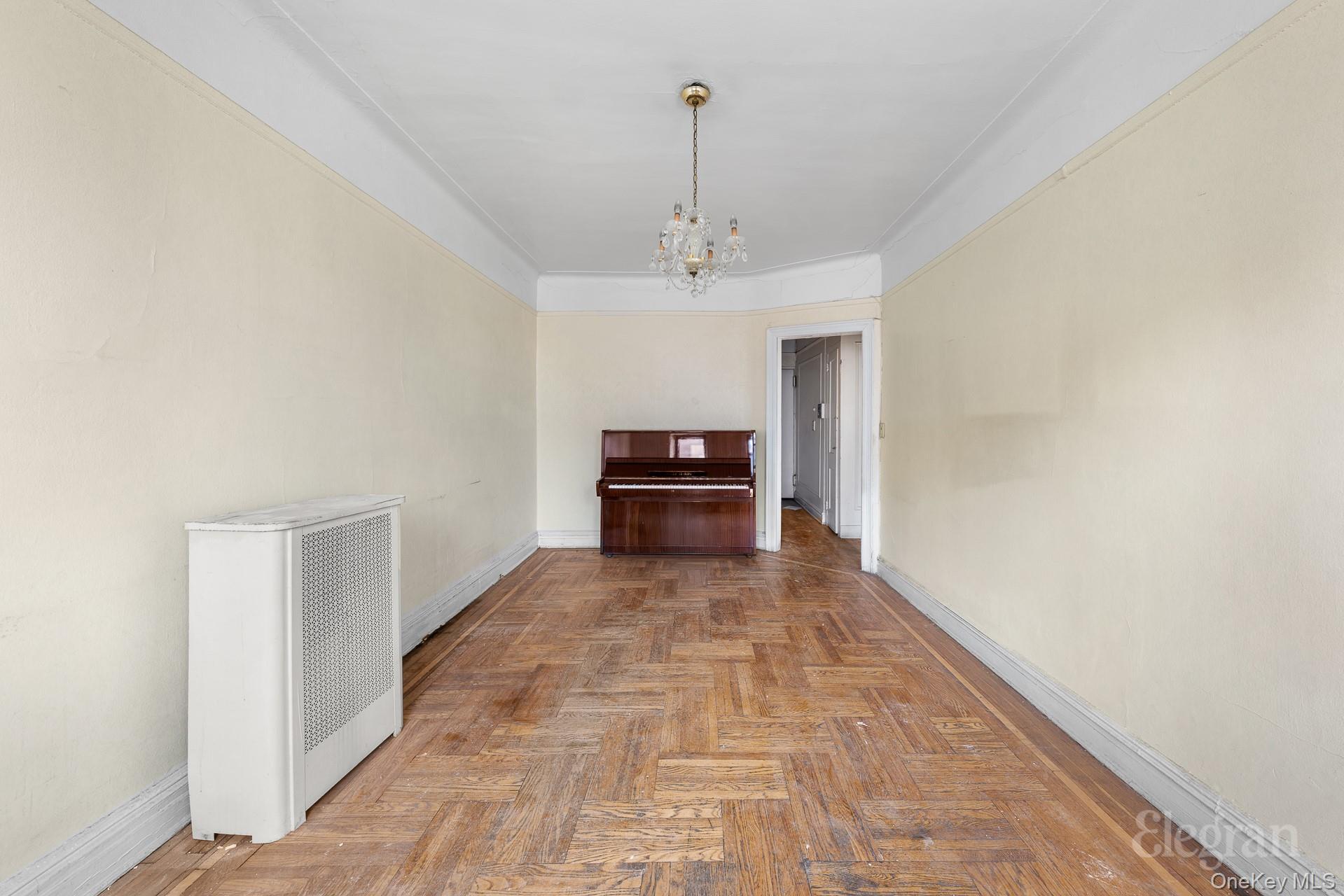 Coop 83  Queens, NY 11372, MLS-964219-4