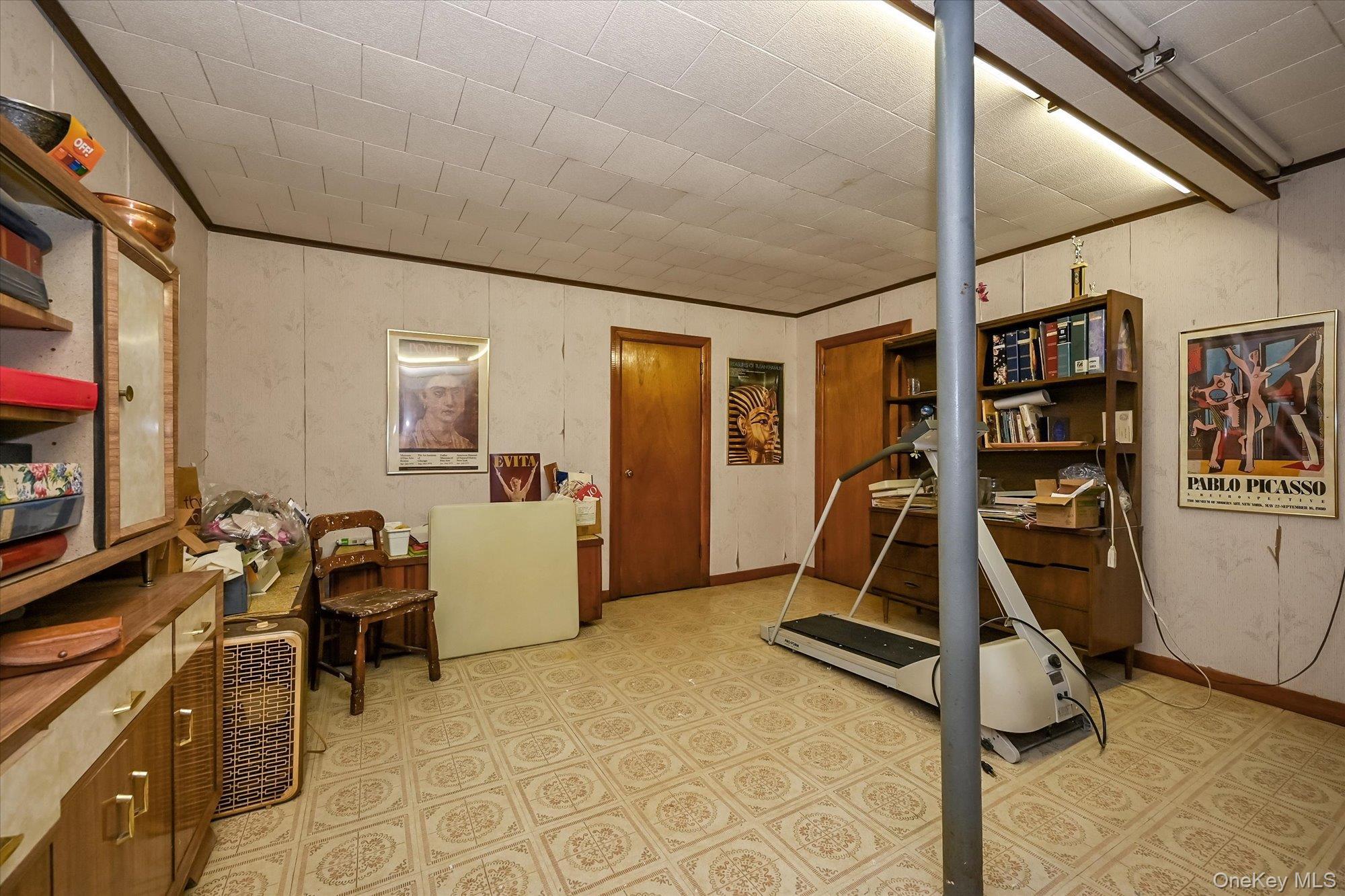 Single Family 185th Queens, NY 11365, MLS-964224-19