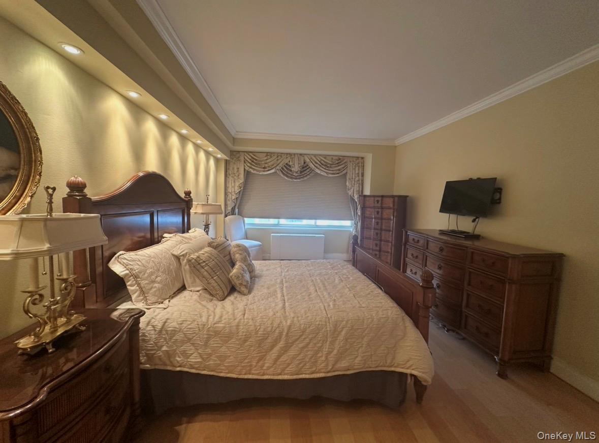 Coop 215 Queens, NY 11360, MLS-964233-10