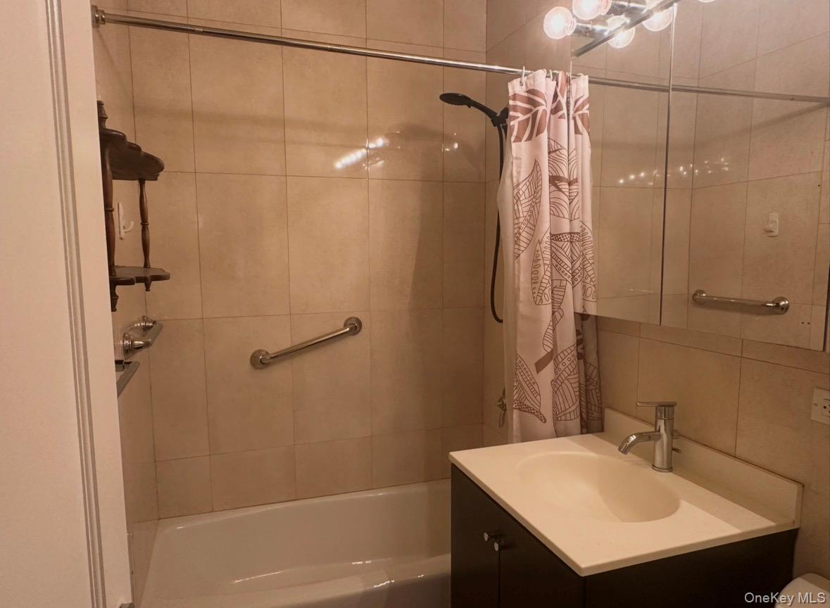 Coop 215 Queens, NY 11360, MLS-964233-13