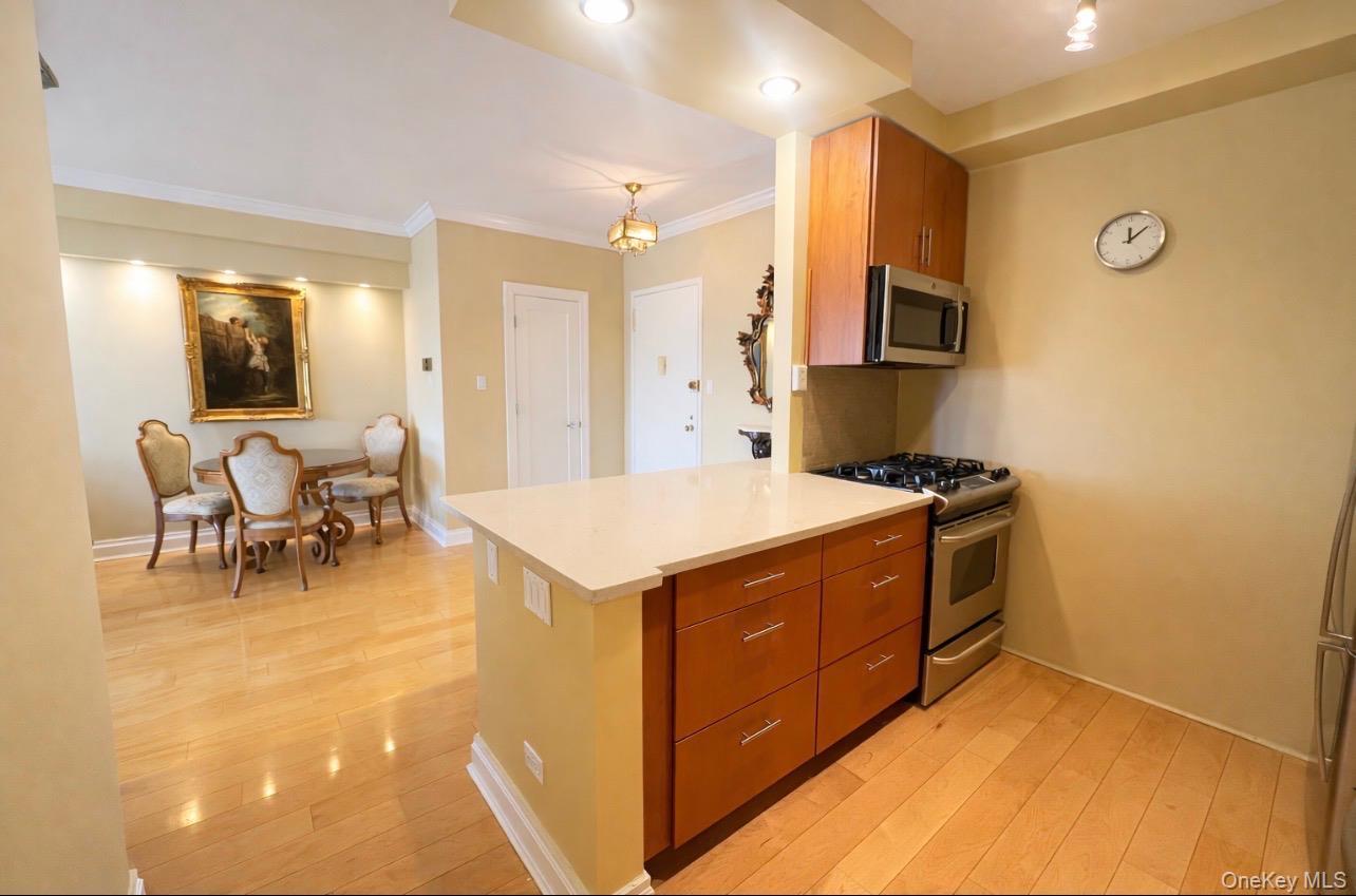 Coop 215 Queens, NY 11360, MLS-964233-3