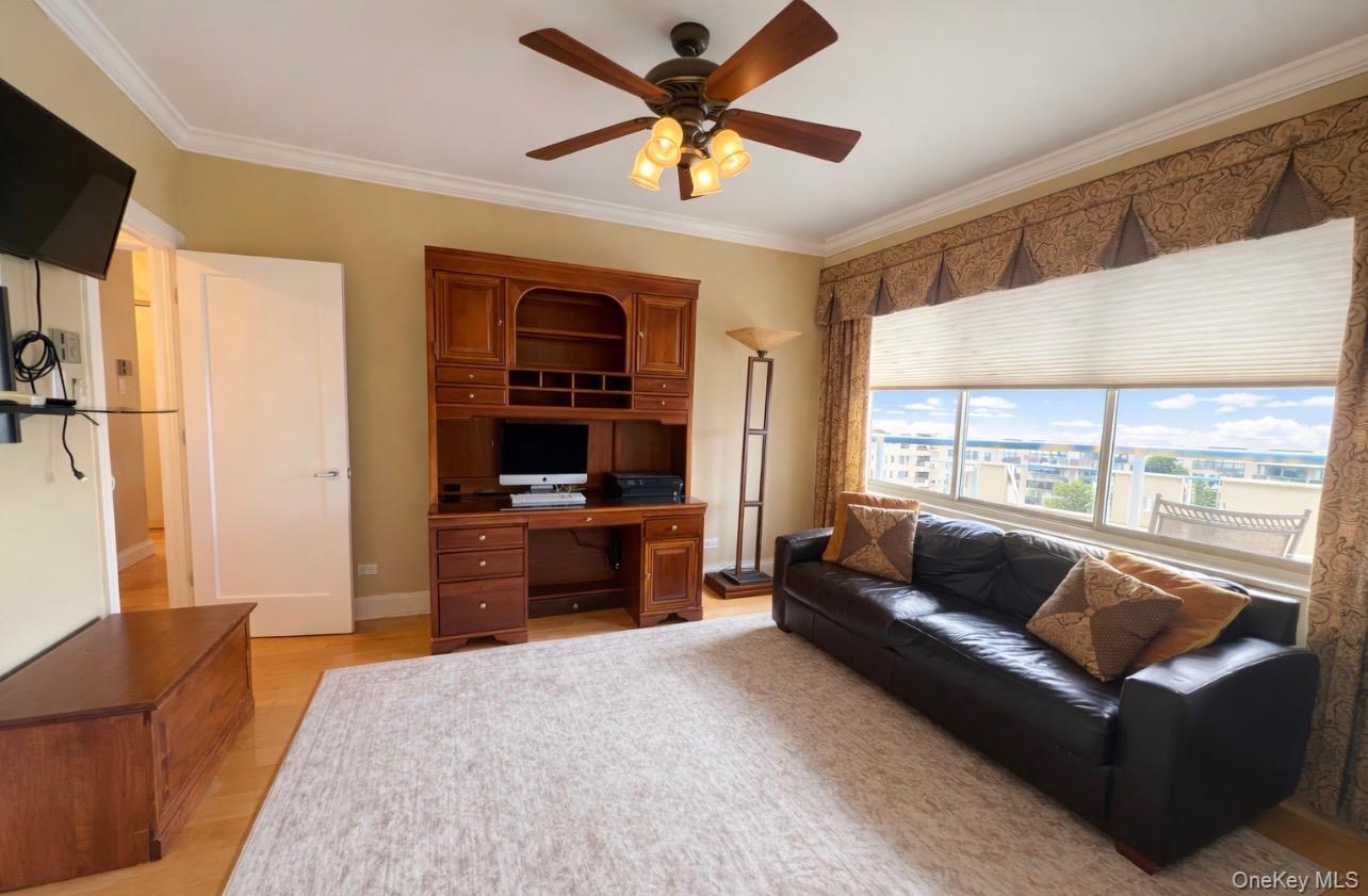 Coop 215 Queens, NY 11360, MLS-964233-7