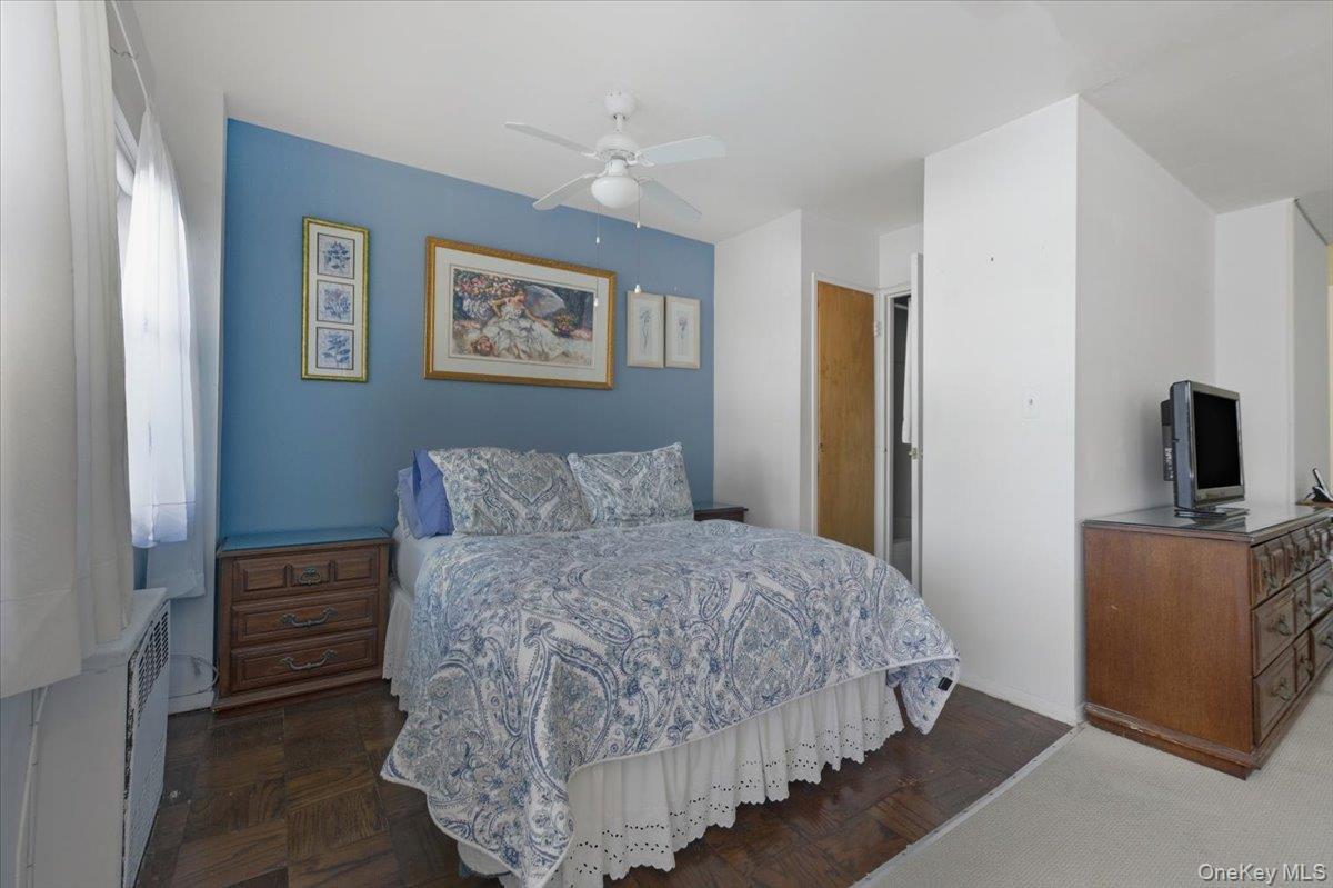 Coop Broadway  Nassau County, NY 11561, MLS-964248-11