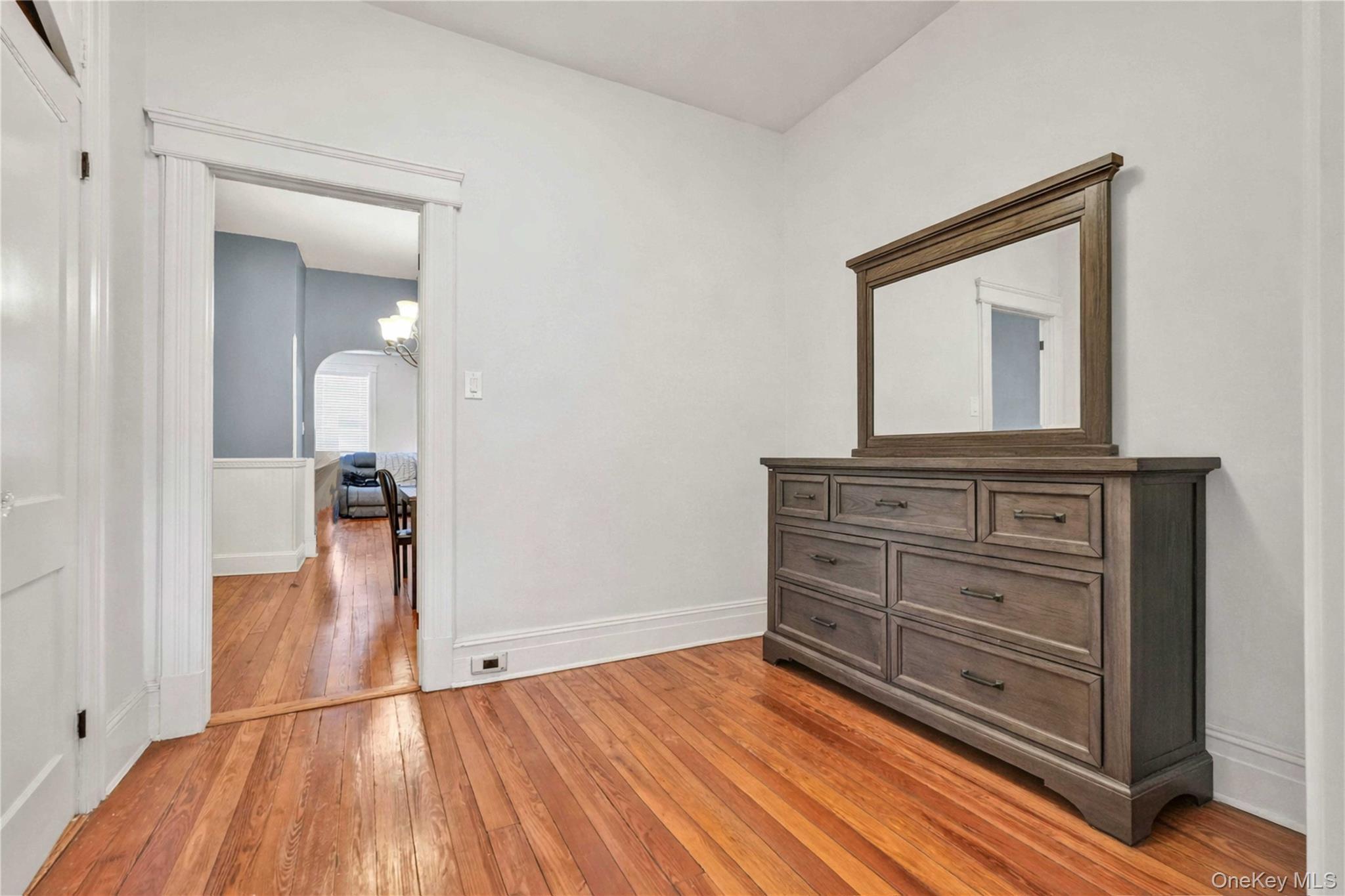 Single Family Putnam Queens, NY 11385, MLS-964322-13