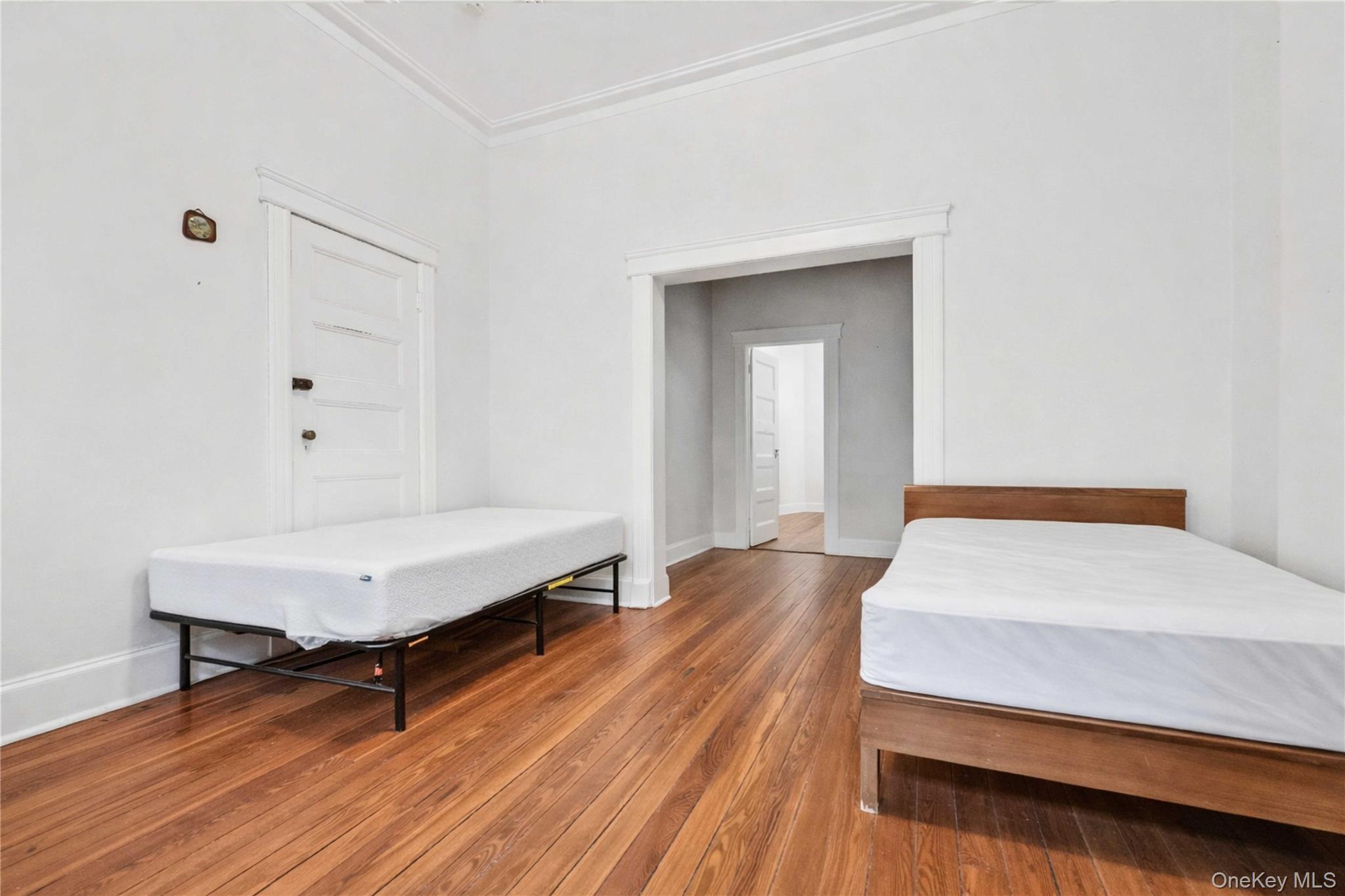 Single Family Putnam Queens, NY 11385, MLS-964322-23