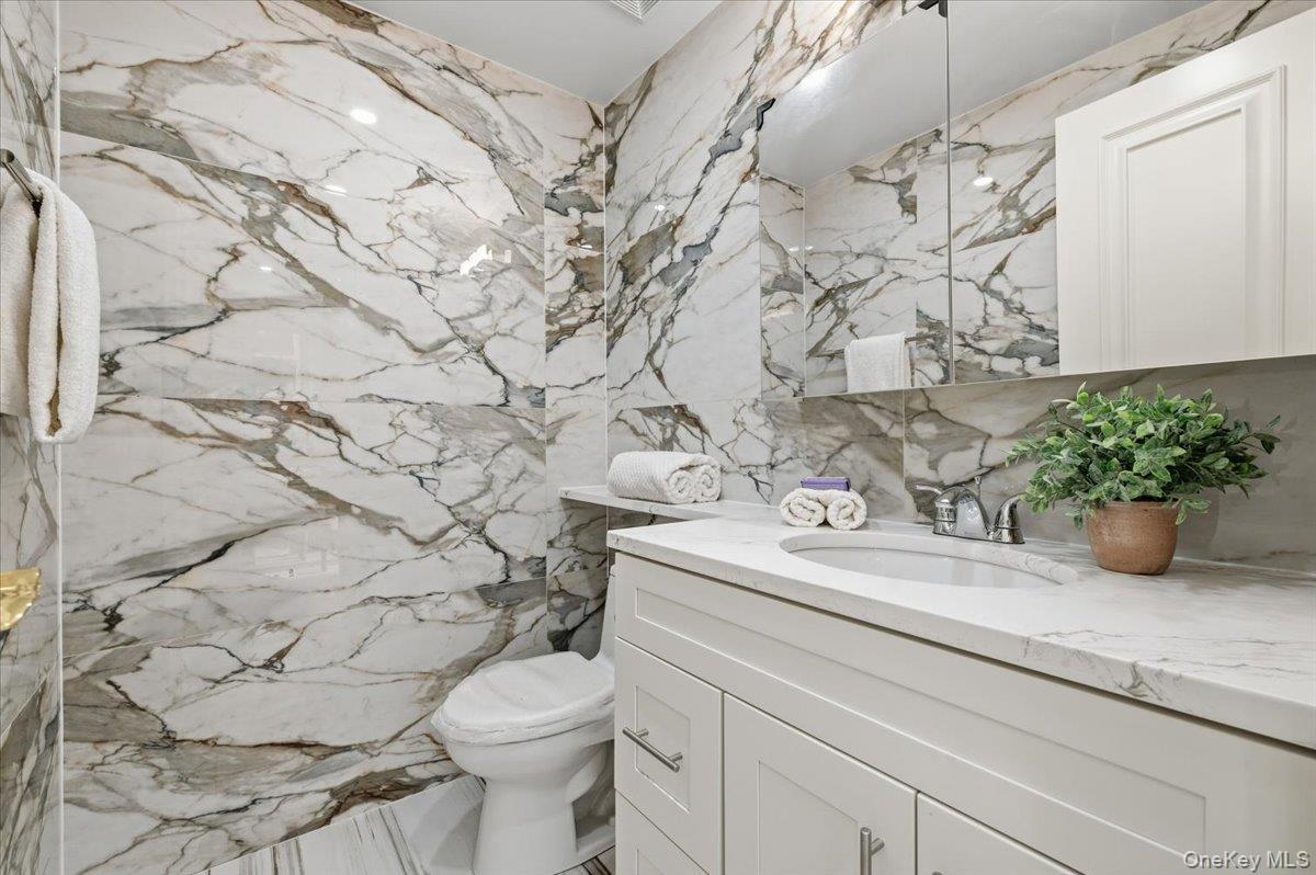 Single Family 27th  Queens, NY 11354, MLS-964333-26