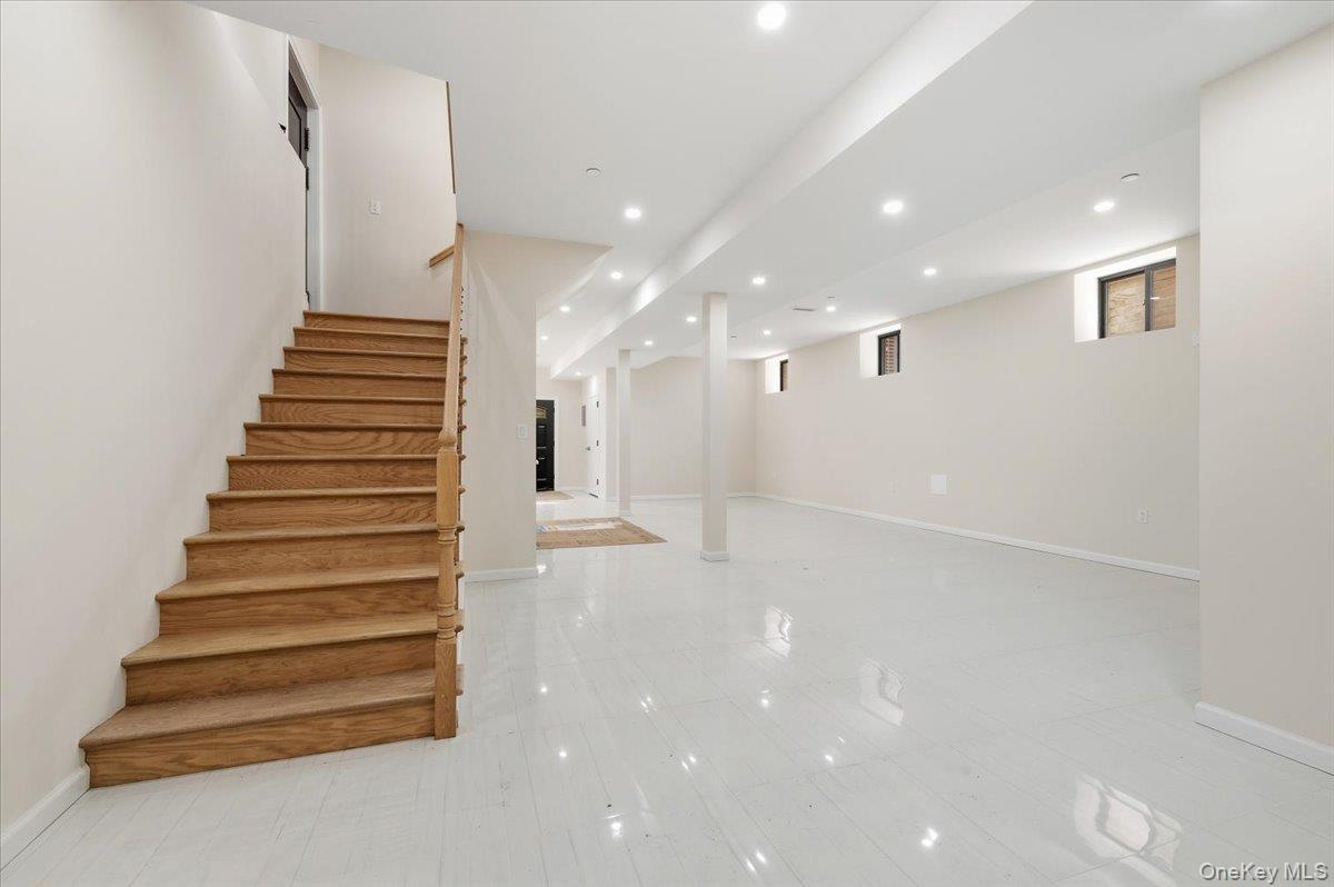 Single Family 27th  Queens, NY 11354, MLS-964333-28