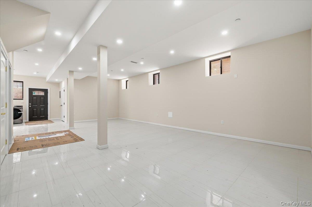 Single Family 27th  Queens, NY 11354, MLS-964333-29