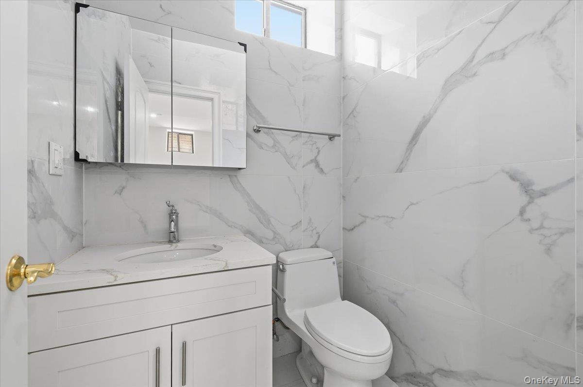 Single Family 27th  Queens, NY 11354, MLS-964333-31