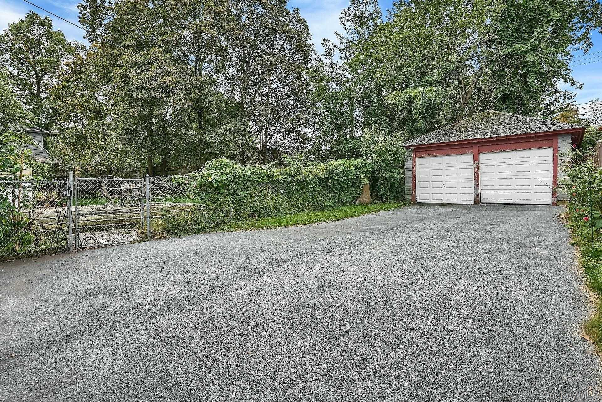 Single Family Hooker  Dutchess County, NY 12601, MLS-964337-3