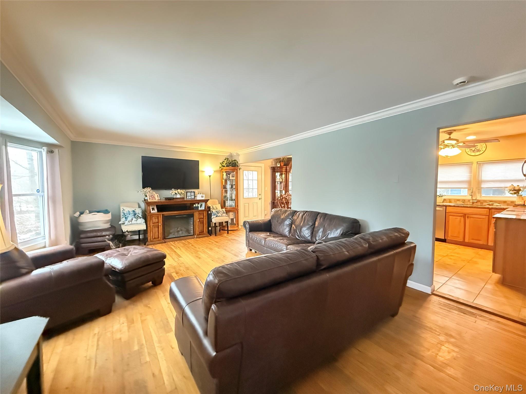 Single Family Southaven  Suffolk County, NY 11950, MLS-964350-6