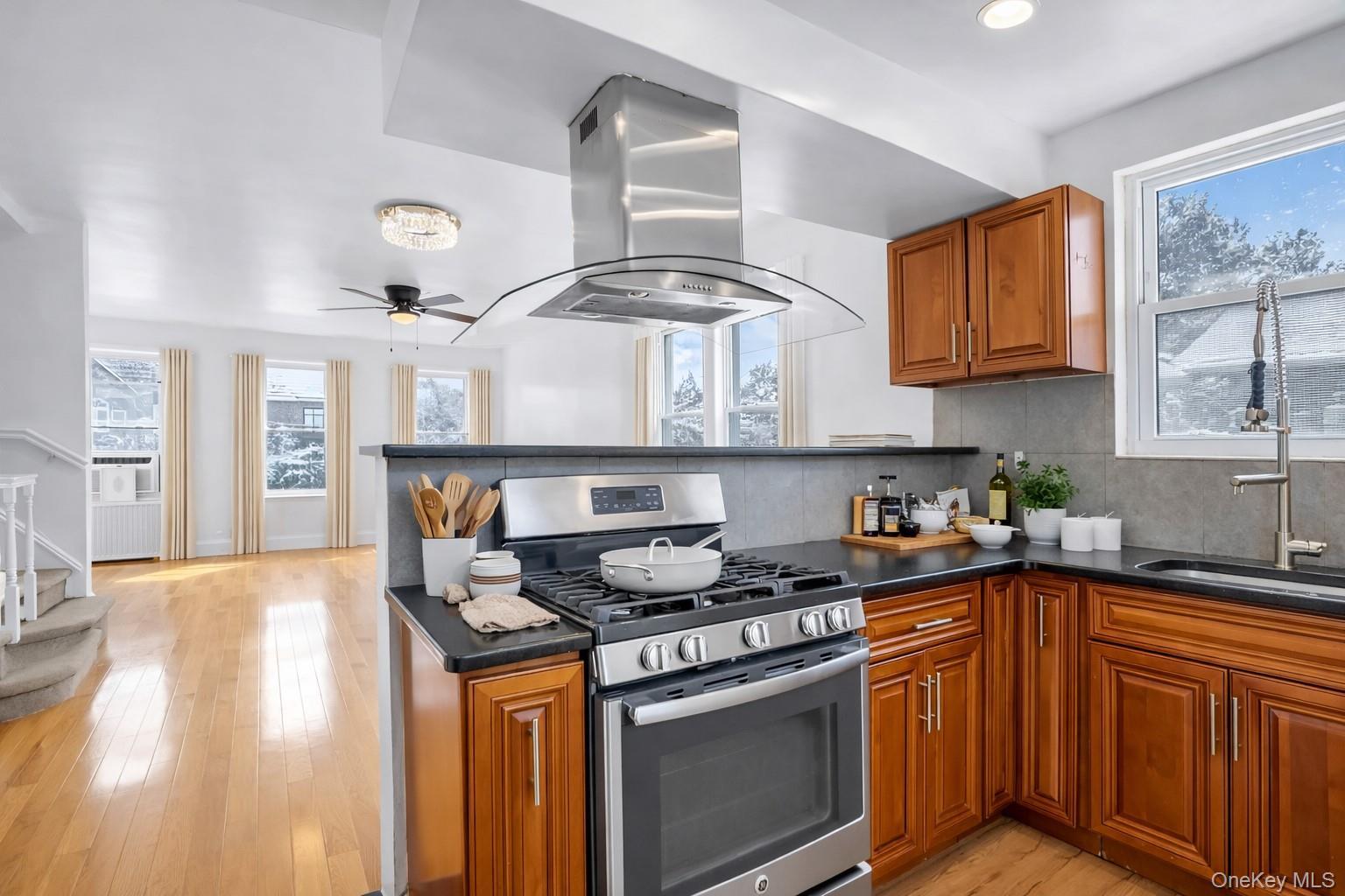 Single Family 69th  Queens, NY 11375, MLS-964358-6