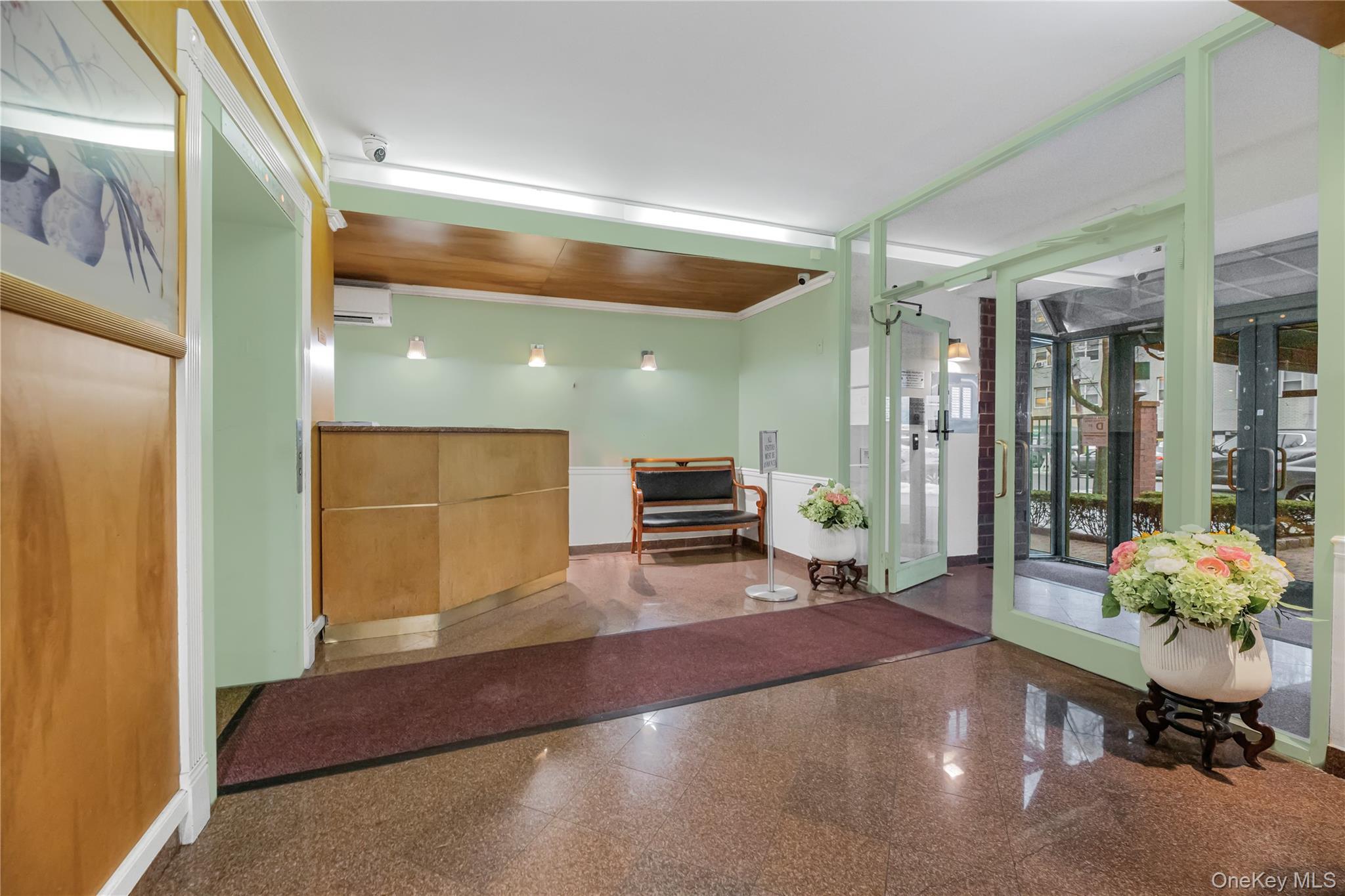 Condo Fairfield Bronx, NY 10463, MLS-964363-15