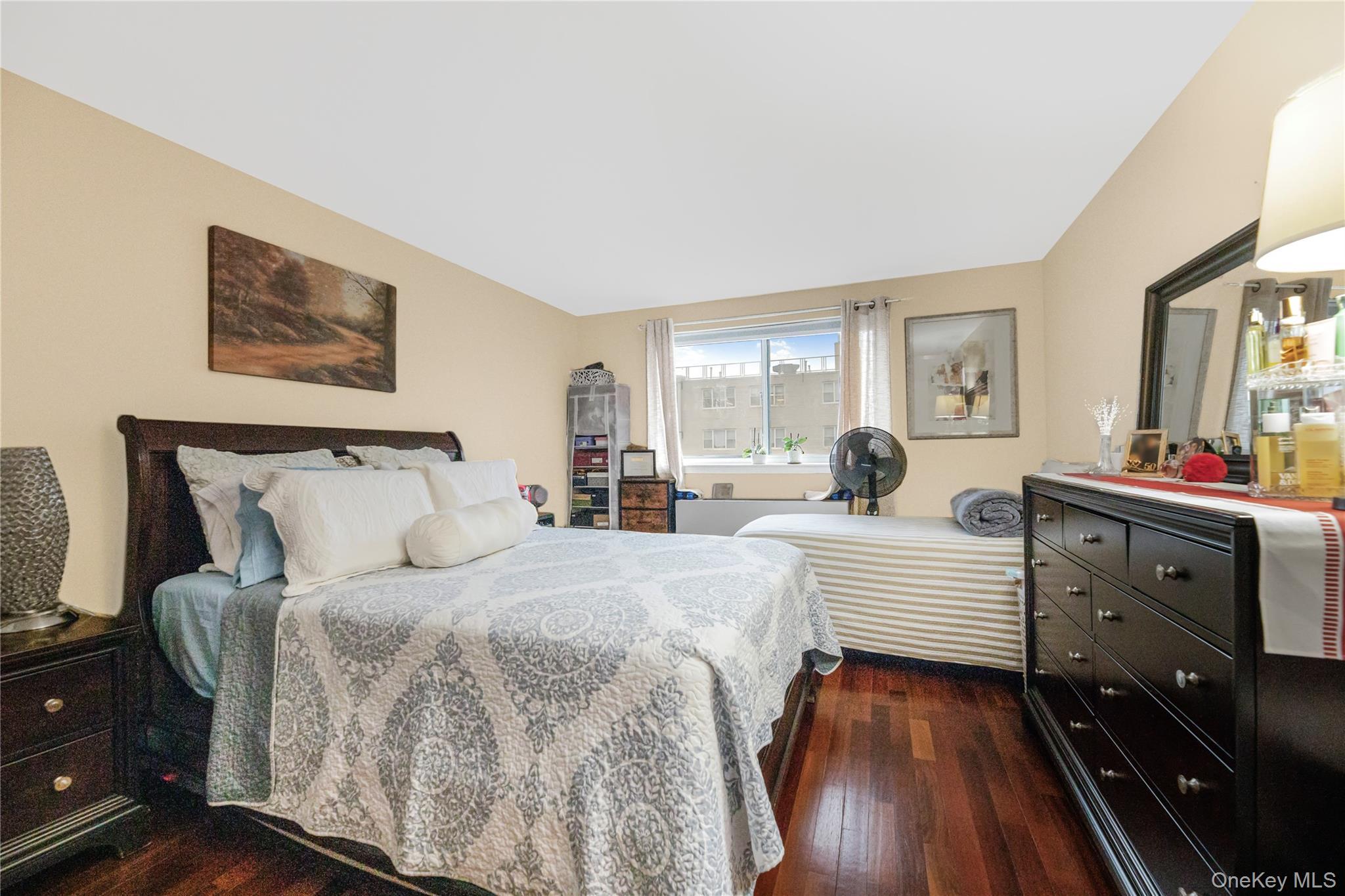 Condo Fairfield Bronx, NY 10463, MLS-964363-2