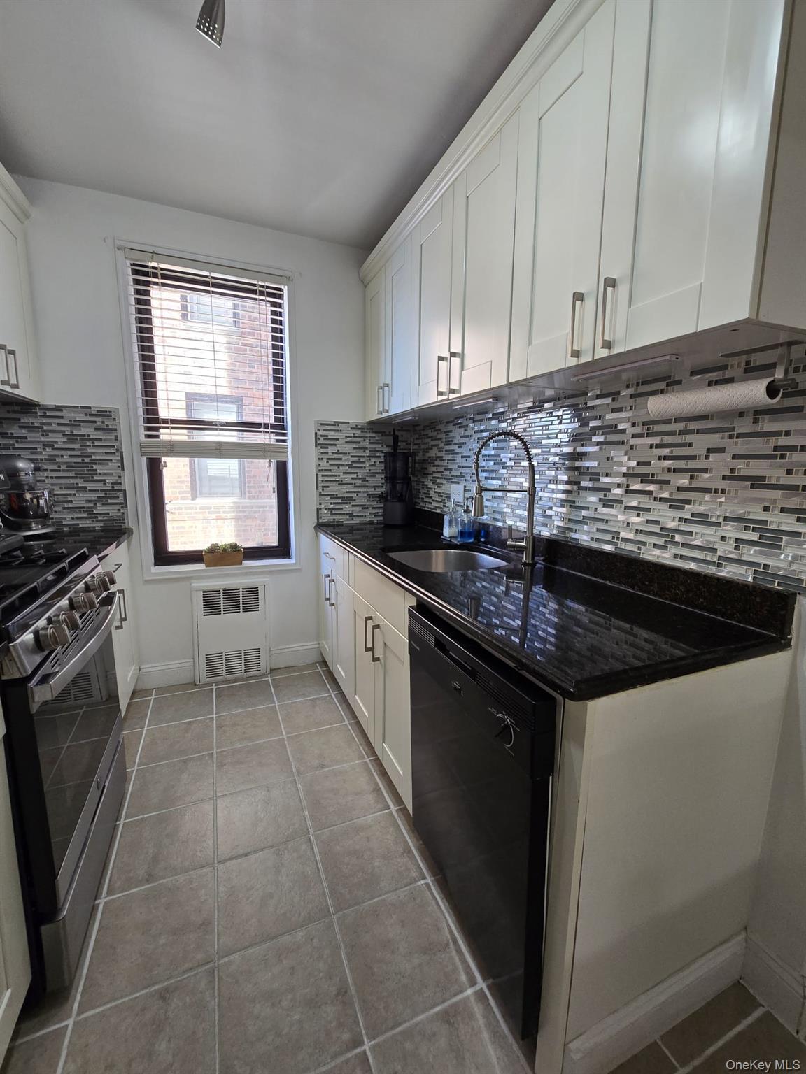 Coop Union Turnpike  Queens, NY 11364, MLS-964364-17