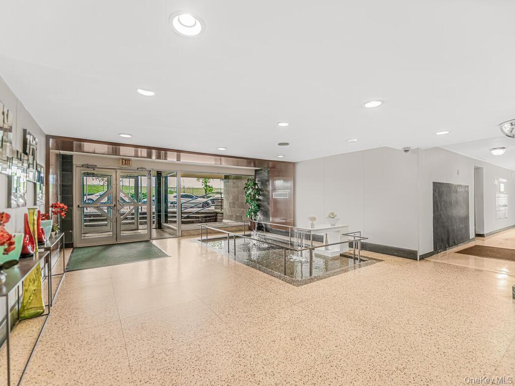 Coop Sedgwick  Bronx, NY 10463, MLS-964373-16