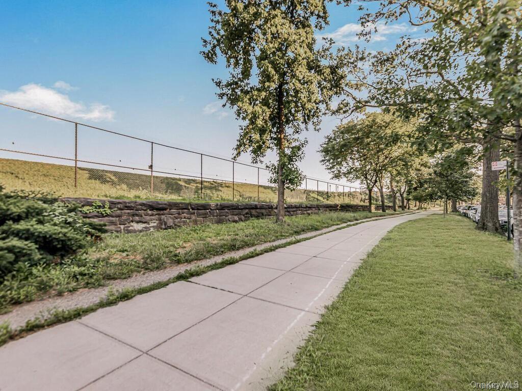 Coop Sedgwick  Bronx, NY 10463, MLS-964373-20