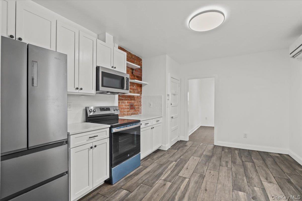 Apartment Dunwoodie Street  Westchester County, NY 10583, MLS-964386-4