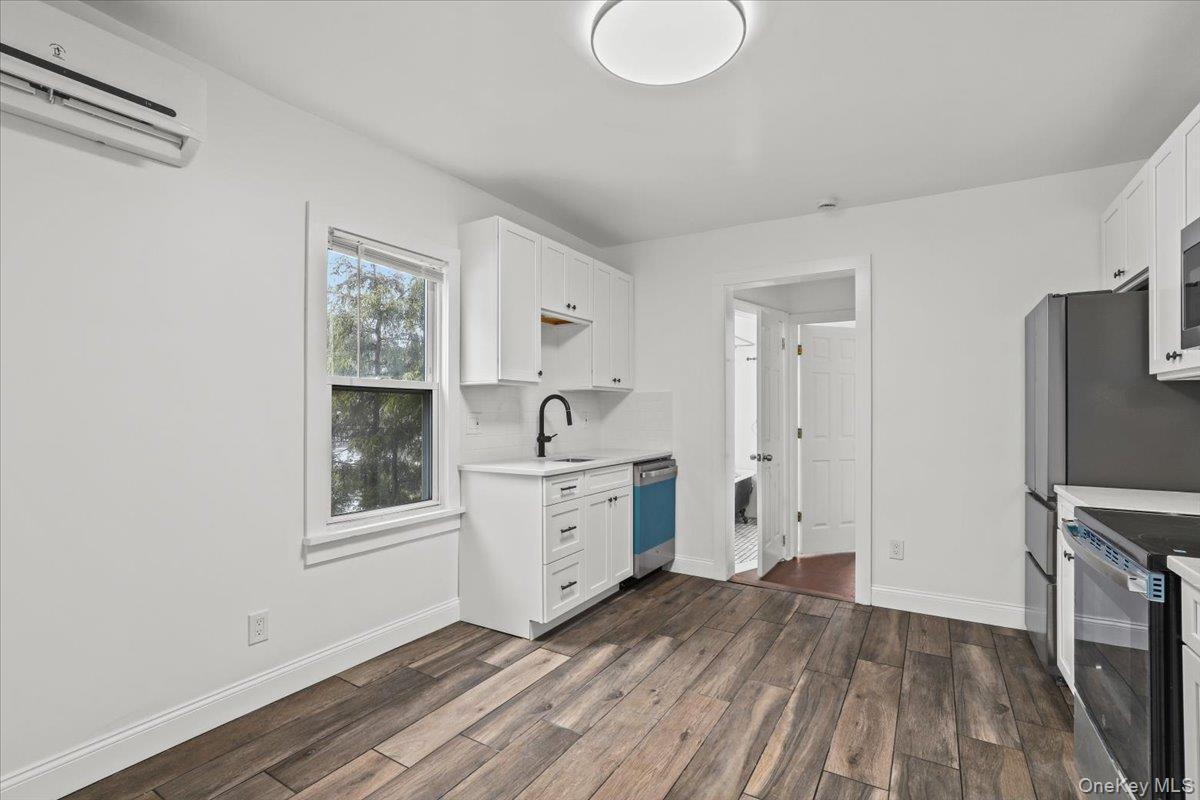 Apartment Dunwoodie Street  Westchester County, NY 10583, MLS-964386-5