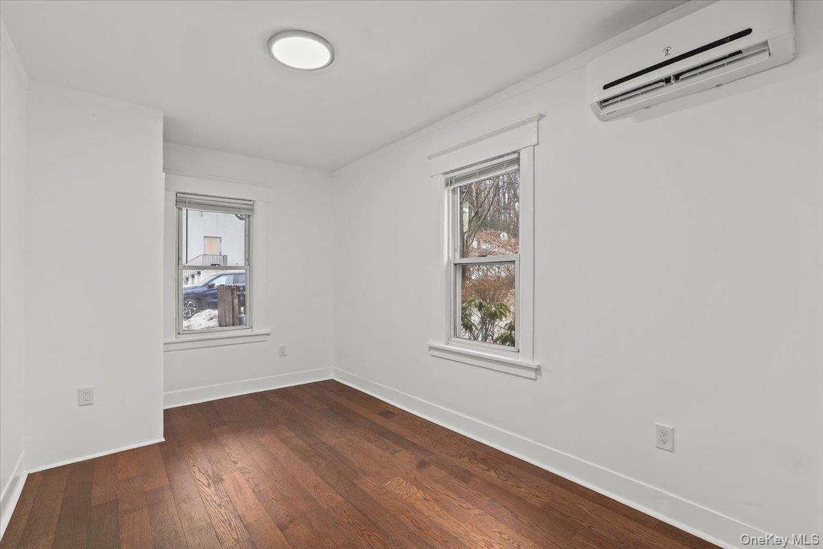 Apartment Dunwoodie Street  Westchester County, NY 10583, MLS-964386-7