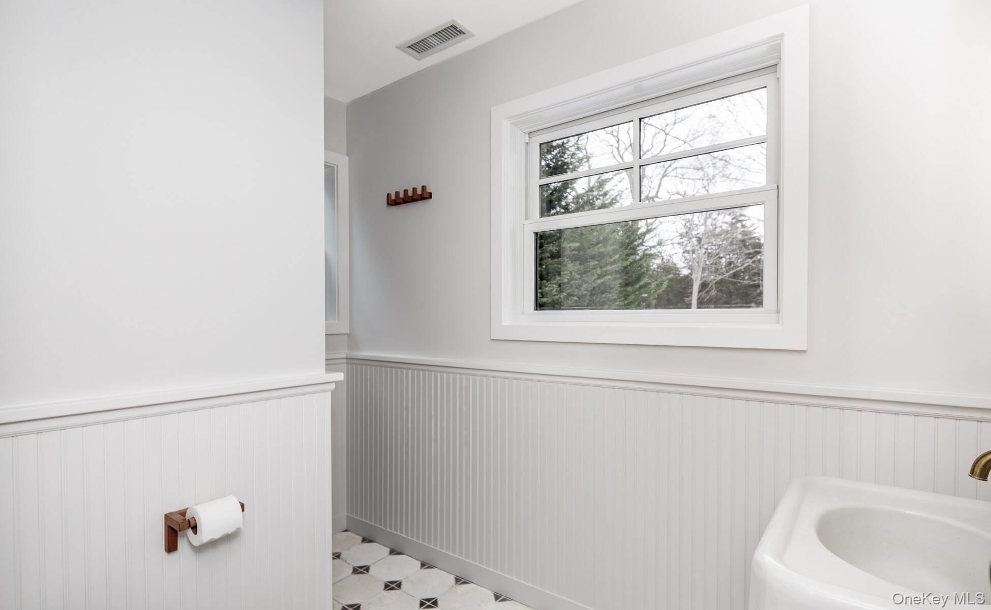 Single Family Helens Lane Suffolk County, NY 11968, MLS-964413-23